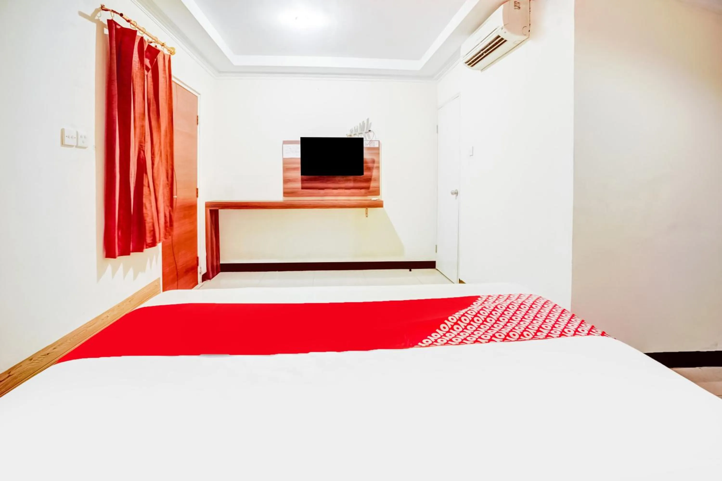 Bedroom, Bed in OYO 98 Residence Near Petra Christian University