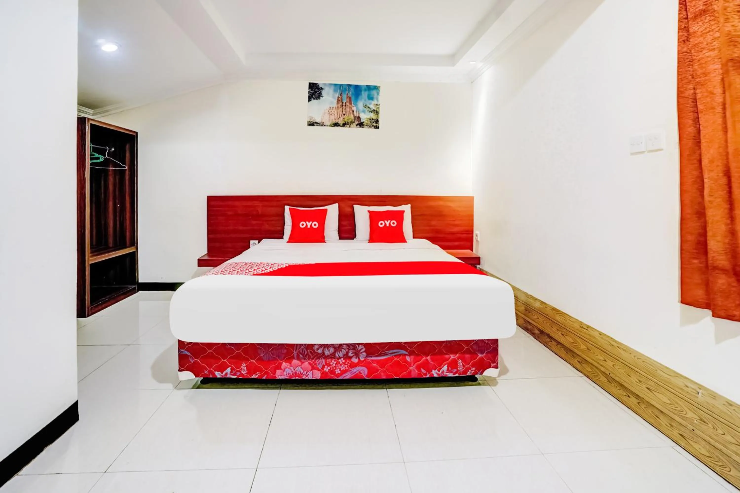 Bedroom, Bed in OYO 98 Residence Near Petra Christian University