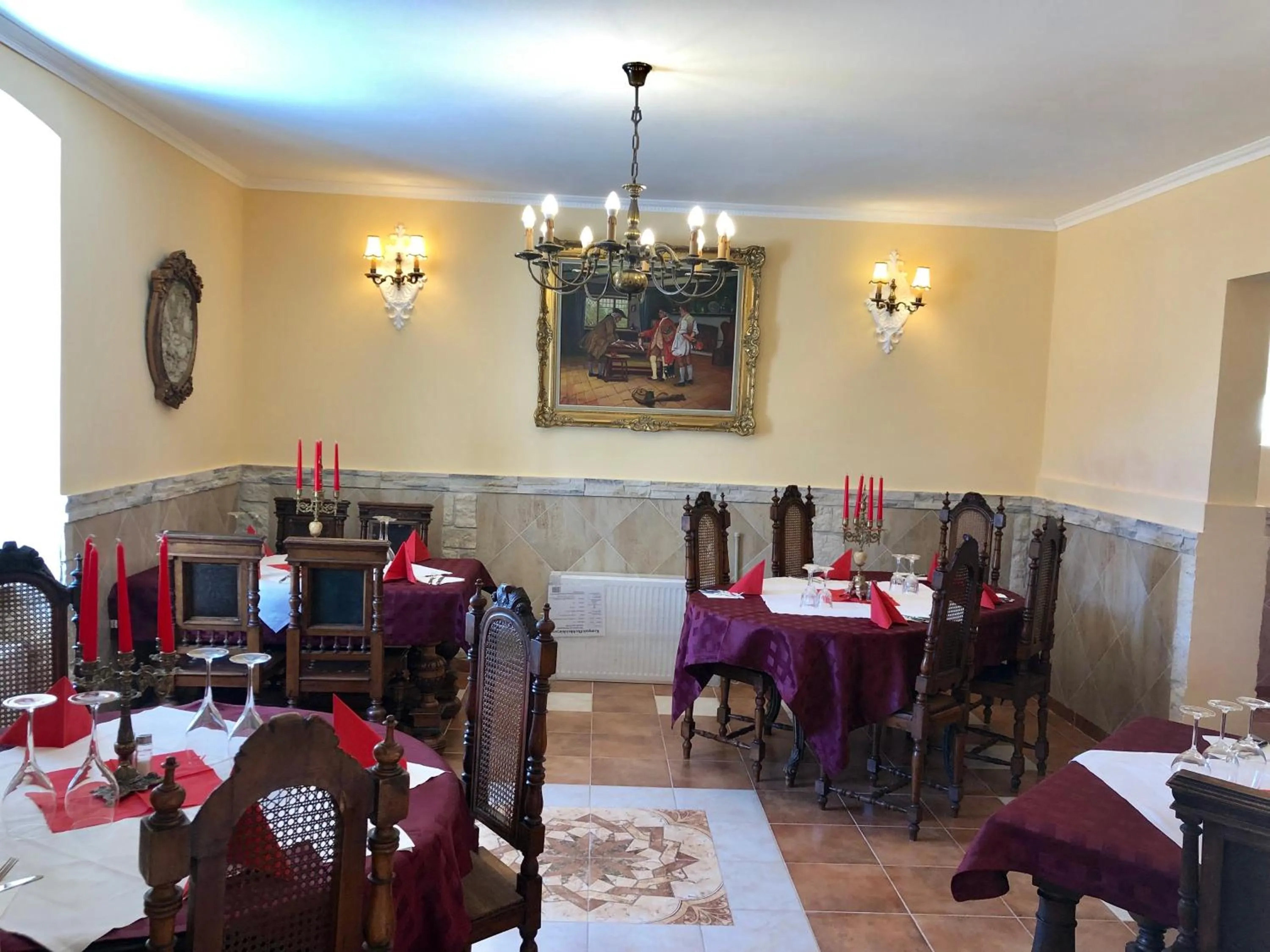 Restaurant/places to eat in Lambach Villa