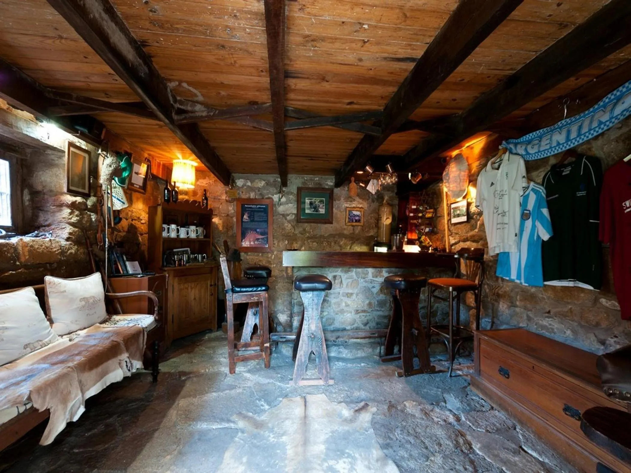 Lounge or bar in Leeuwenbosch Country House - Amakhala Game Reserve