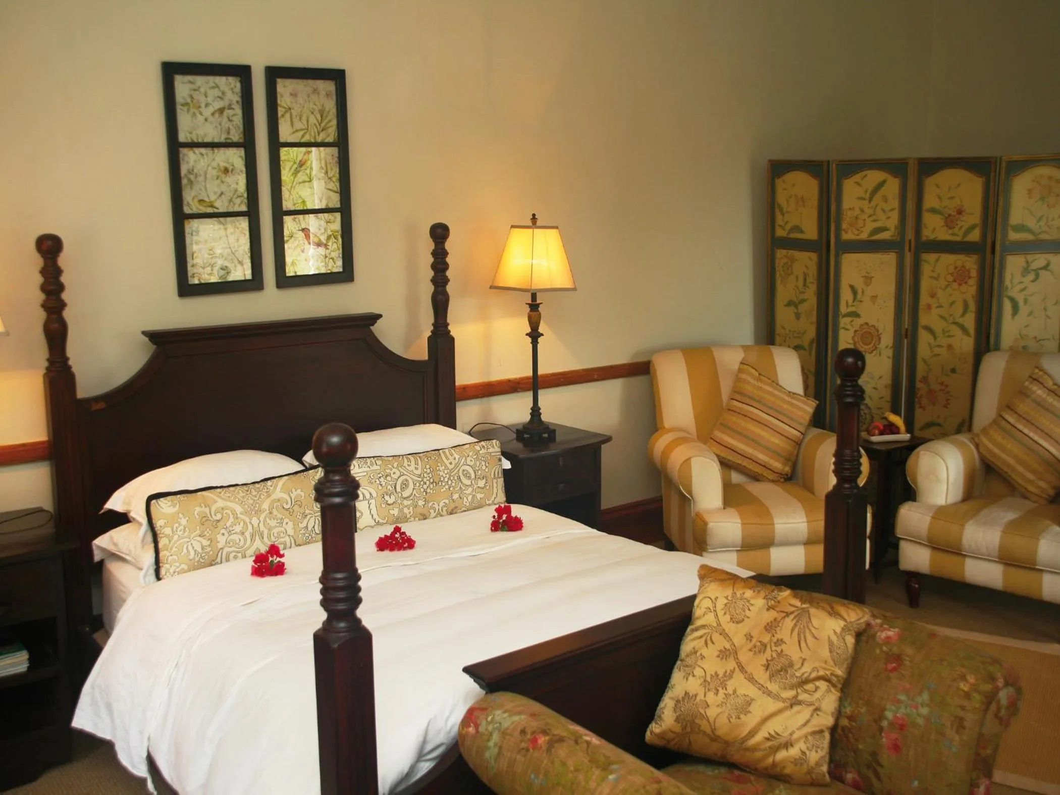 Bed in Leeuwenbosch Country House - Amakhala Game Reserve