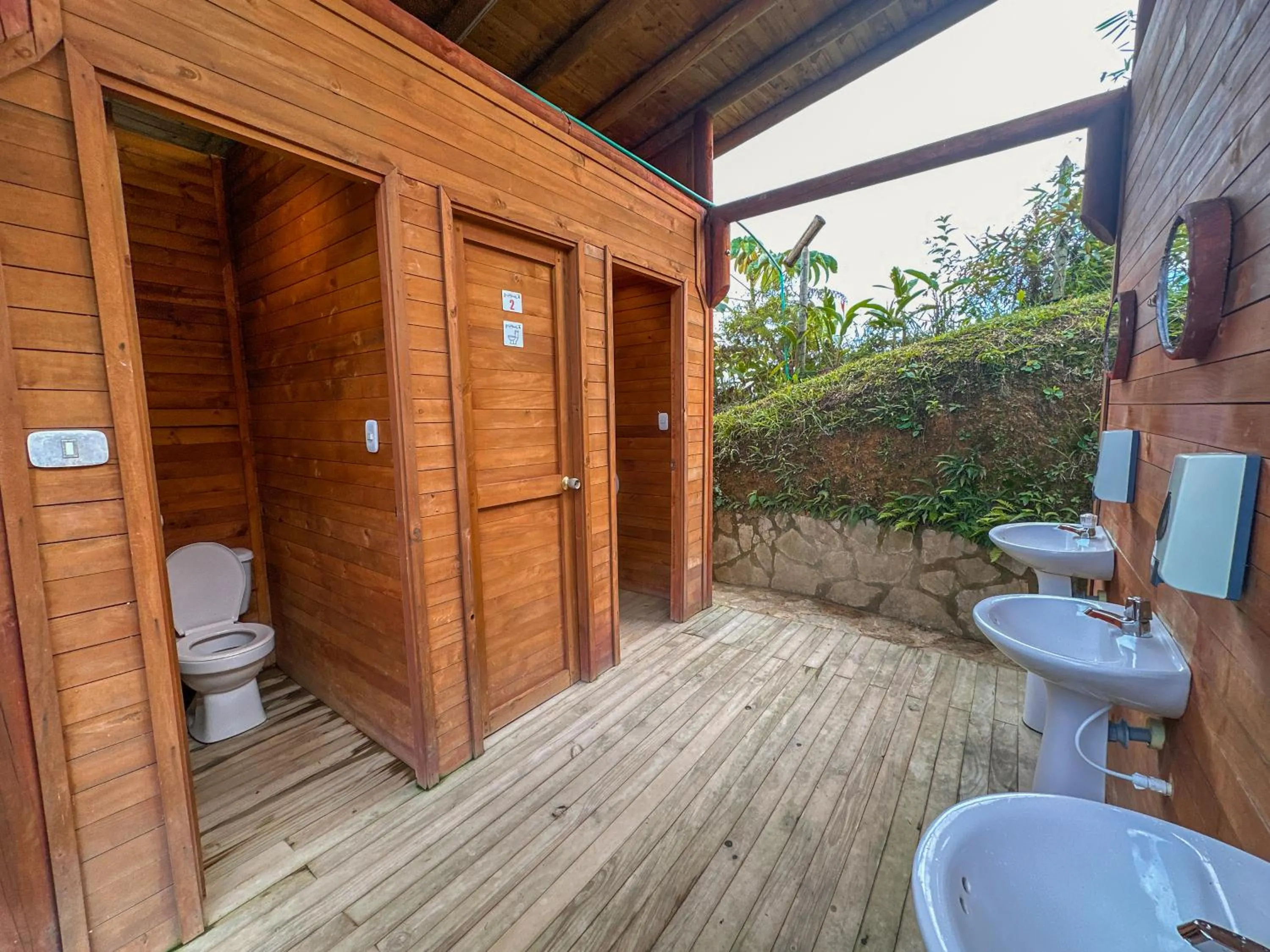 Toilet in Loma Nevada Minca Hotel