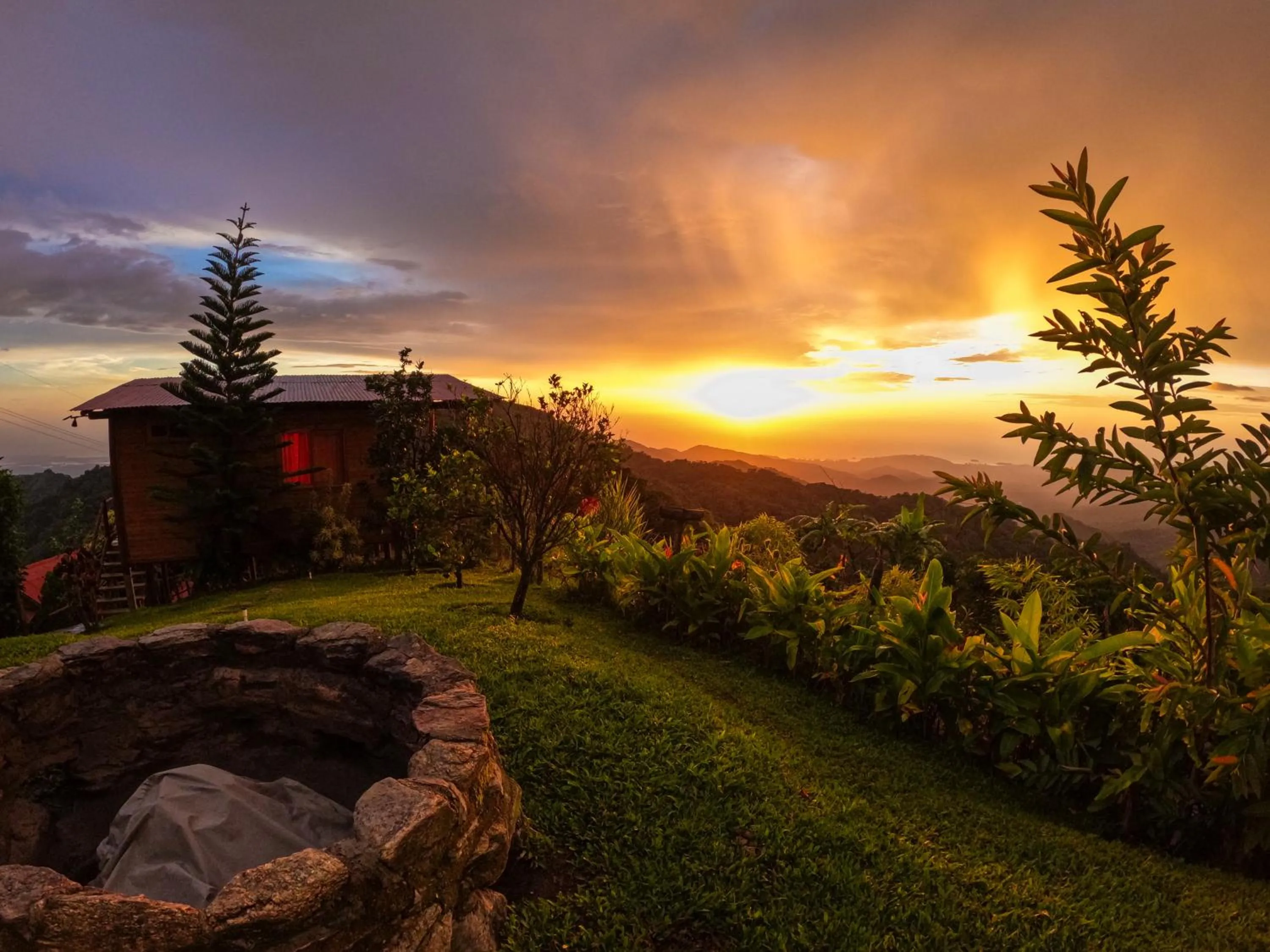 Sunset in Loma Nevada Minca Hotel