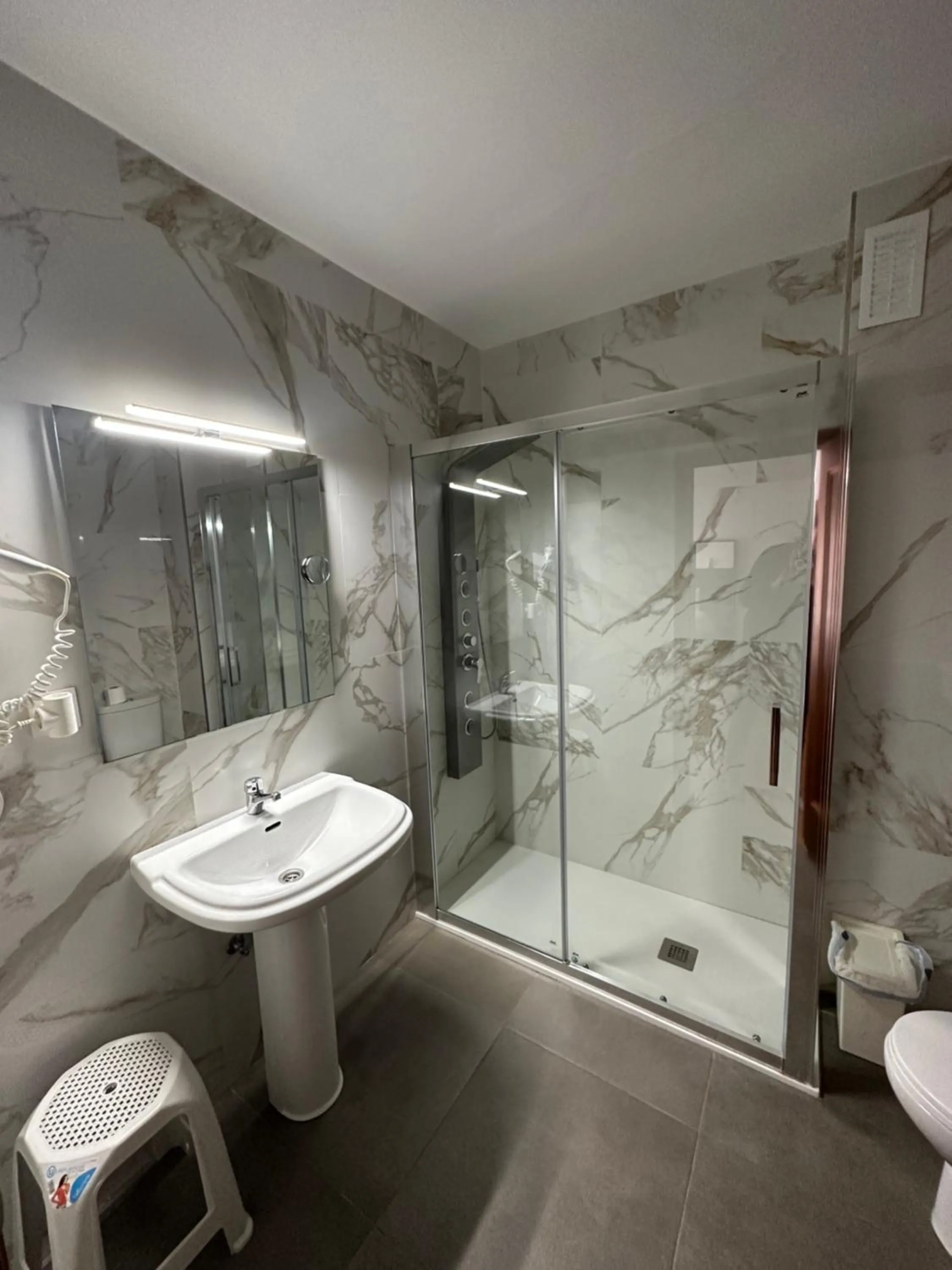 Bathroom in Hotel Carlos III