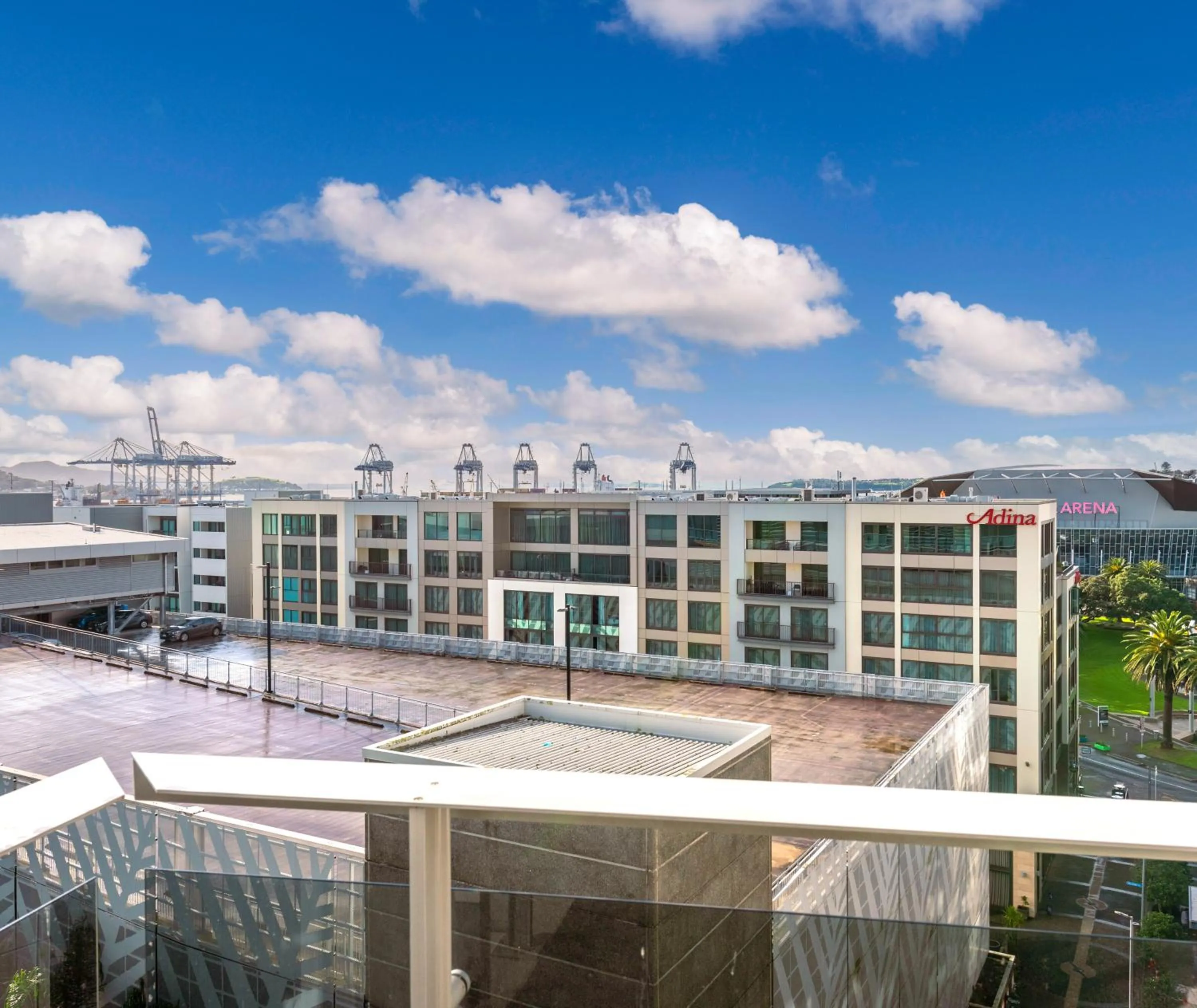 Balcony/Terrace in Oaks Auckland Hotel