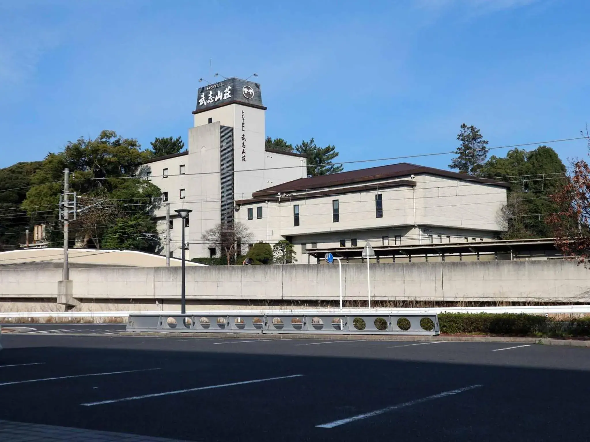 Facade/entrance in Hotel Takeshi Sanso Facade/entrance in Hotel Takeshi Sanso