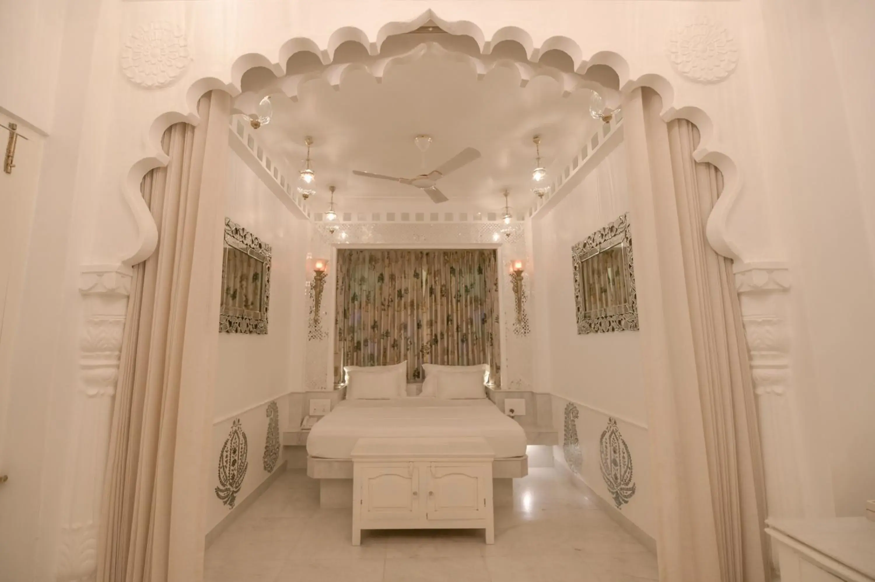 Bedroom in Jagat Niwas Palace Bedroom in Jagat Niwas Palace