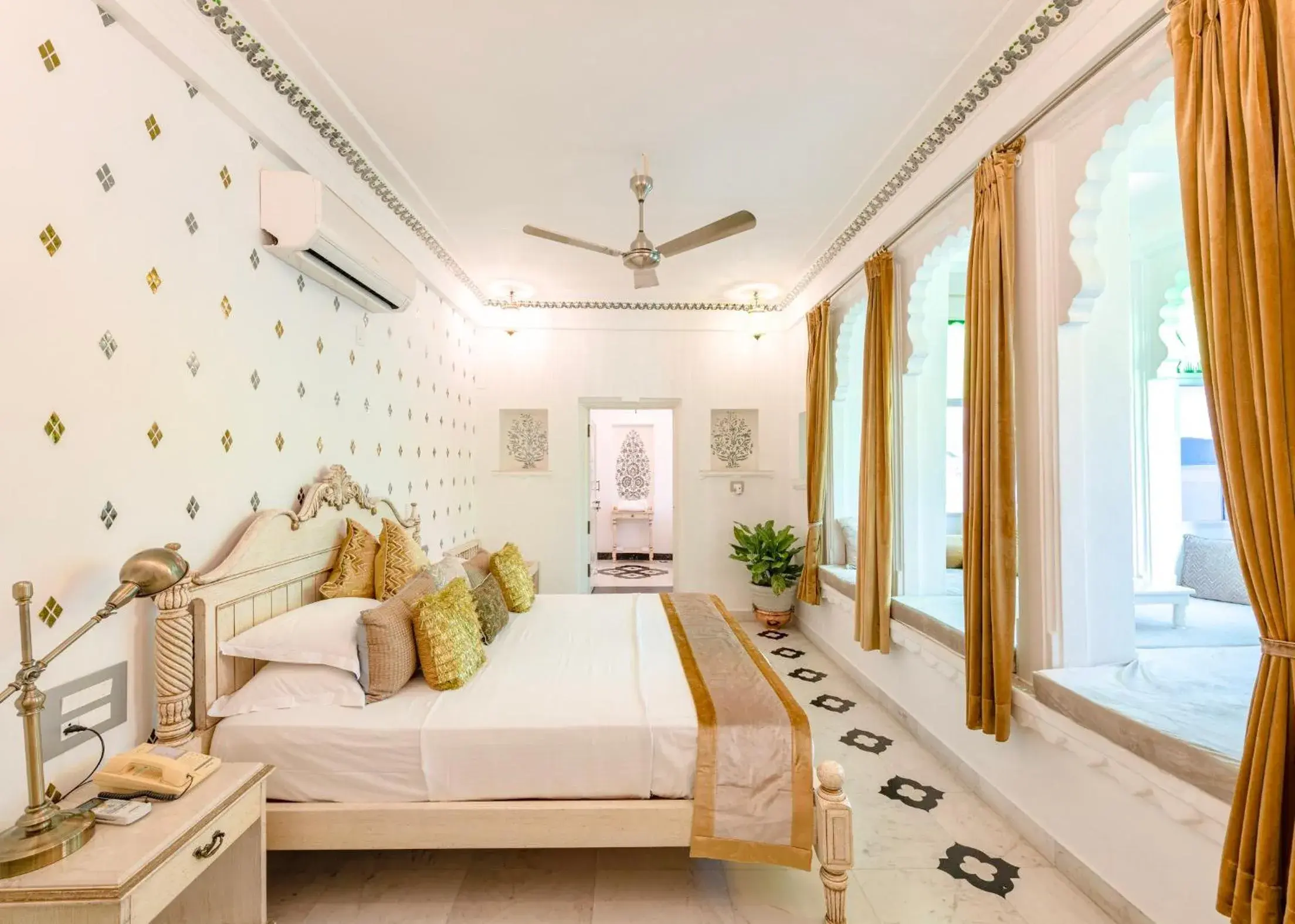 View (from property/room), Bed in Jagat Niwas Palace View (from property/room), Bed in Jagat Niwas Palace