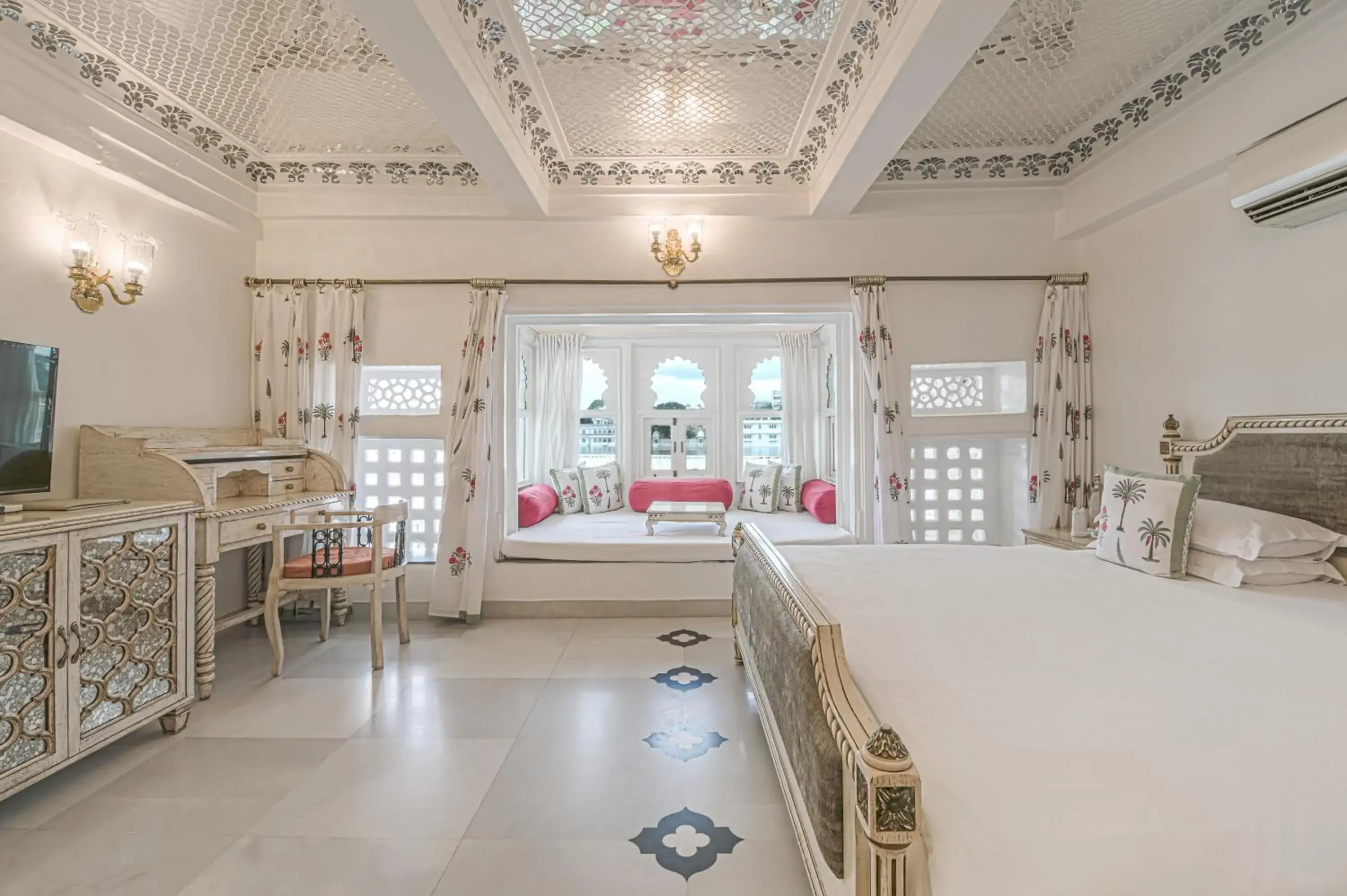 Heritage Room Lake Facing: Avail 15% Discount on all restaurant bills,50% Discount on any spa services (Valid for stay till 30th September 2025) in Jagat Niwas Palace Heritage Room Lake Facing: Avail 15% Discount on all restaurant bills,50% Discount on any spa services (Valid for stay till 30th September 2025) in Jagat Niwas Palace