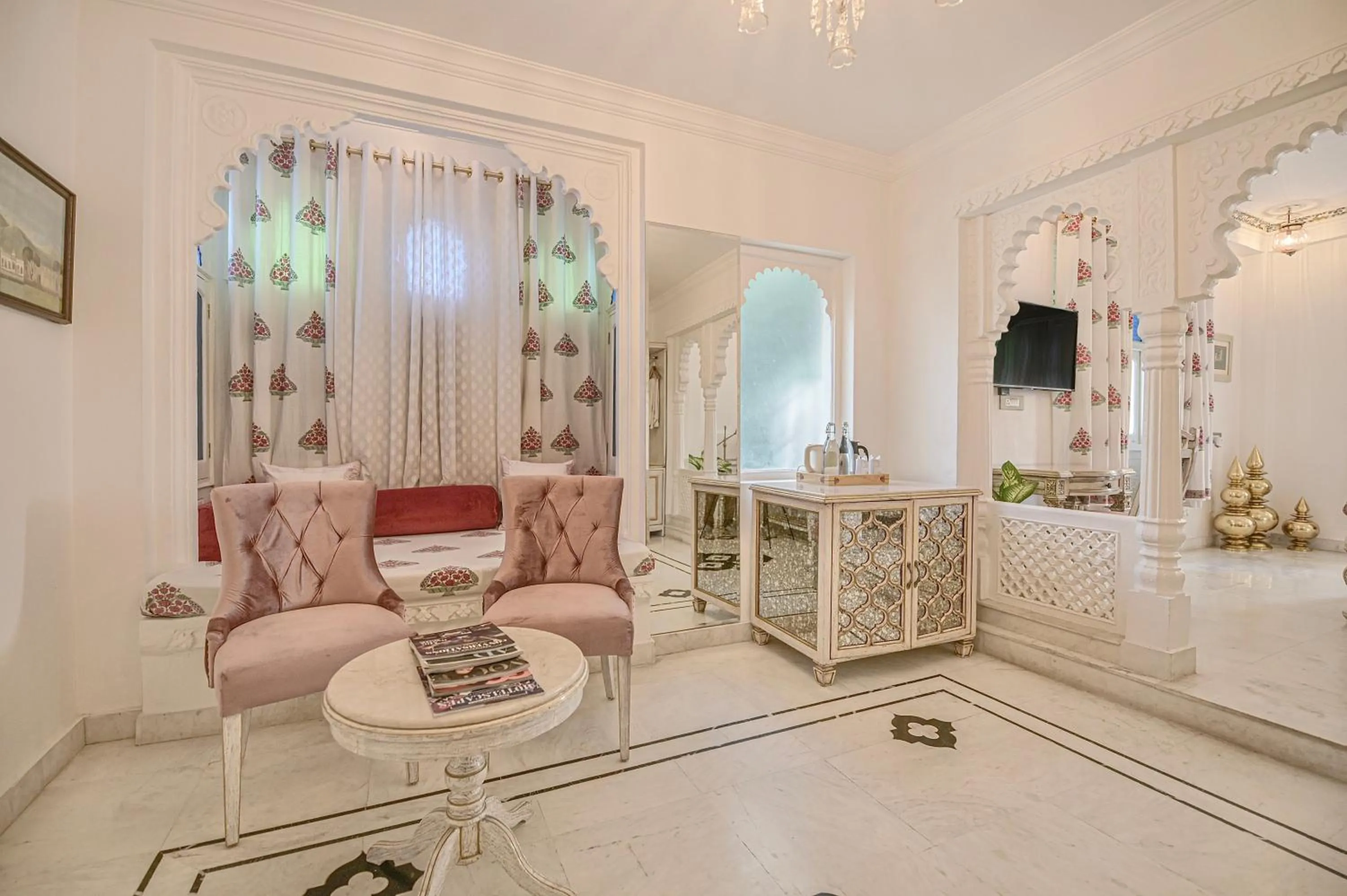 Living room in Jagat Niwas Palace