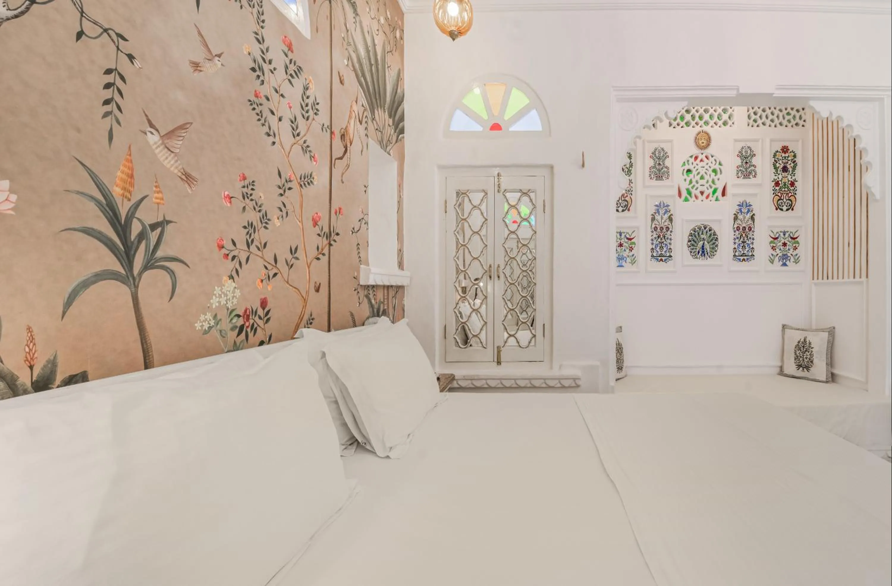 Bed in Jagat Niwas Palace