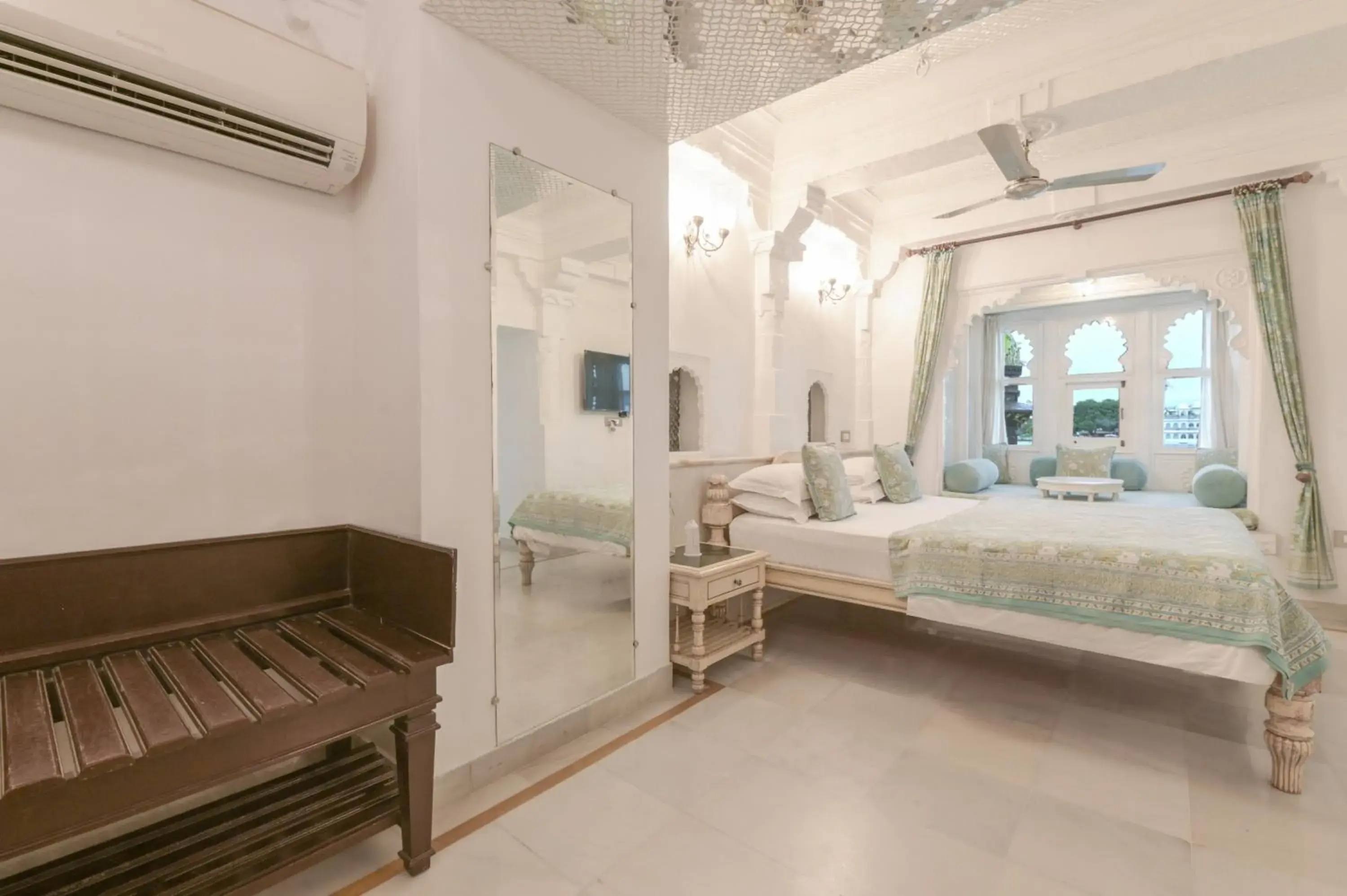 View (from property/room), Bed in Jagat Niwas Palace View (from property/room), Bed in Jagat Niwas Palace