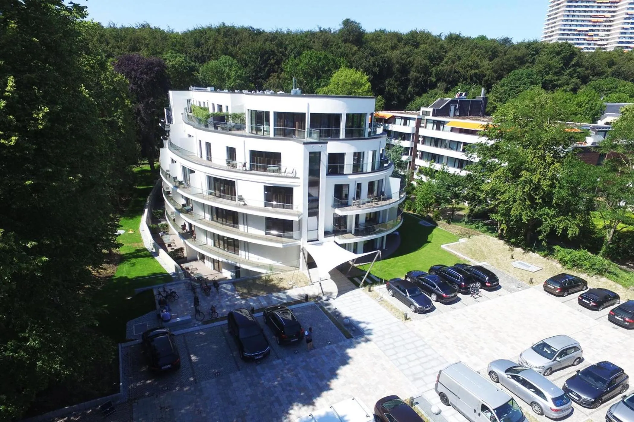 Bird's eye view in White Pearl Apartment 1.01