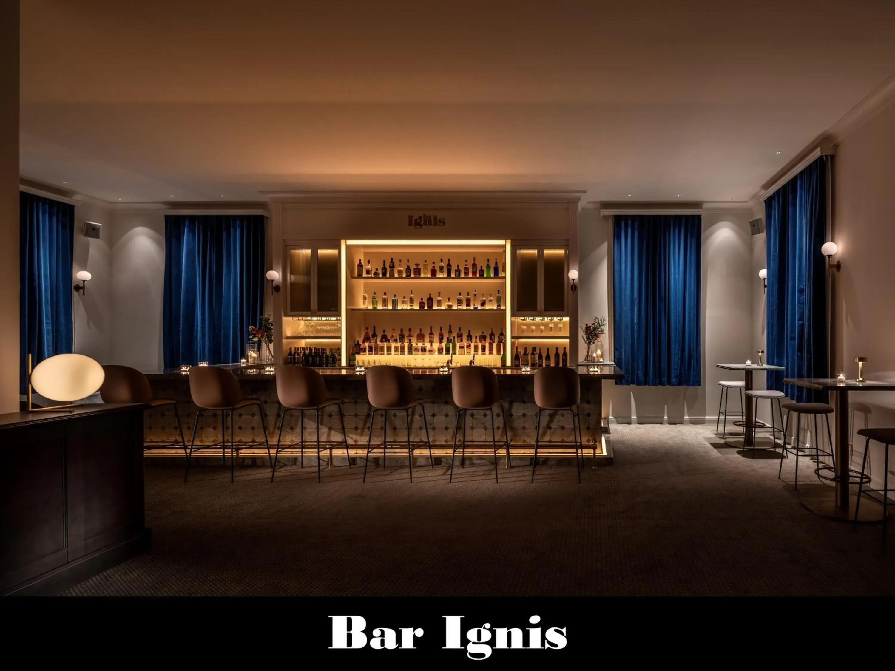 Lounge or bar in UNWIND HOTEL & BAR OTARU Lounge or bar in UNWIND HOTEL & BAR OTARU