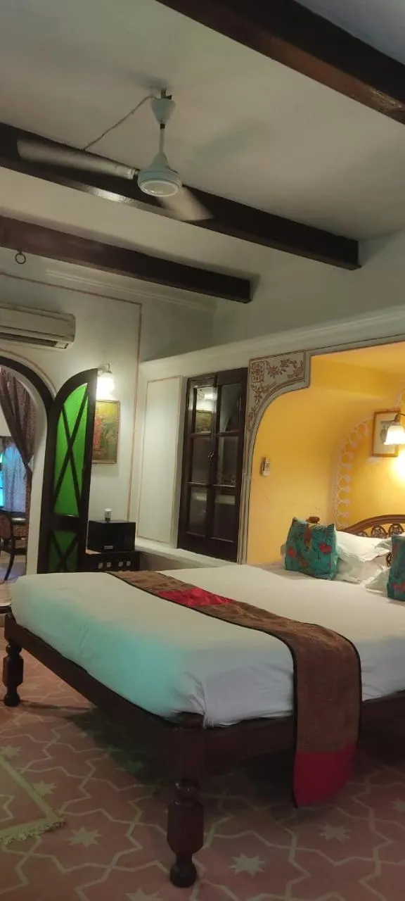 Bedroom in Deogarh Mahal