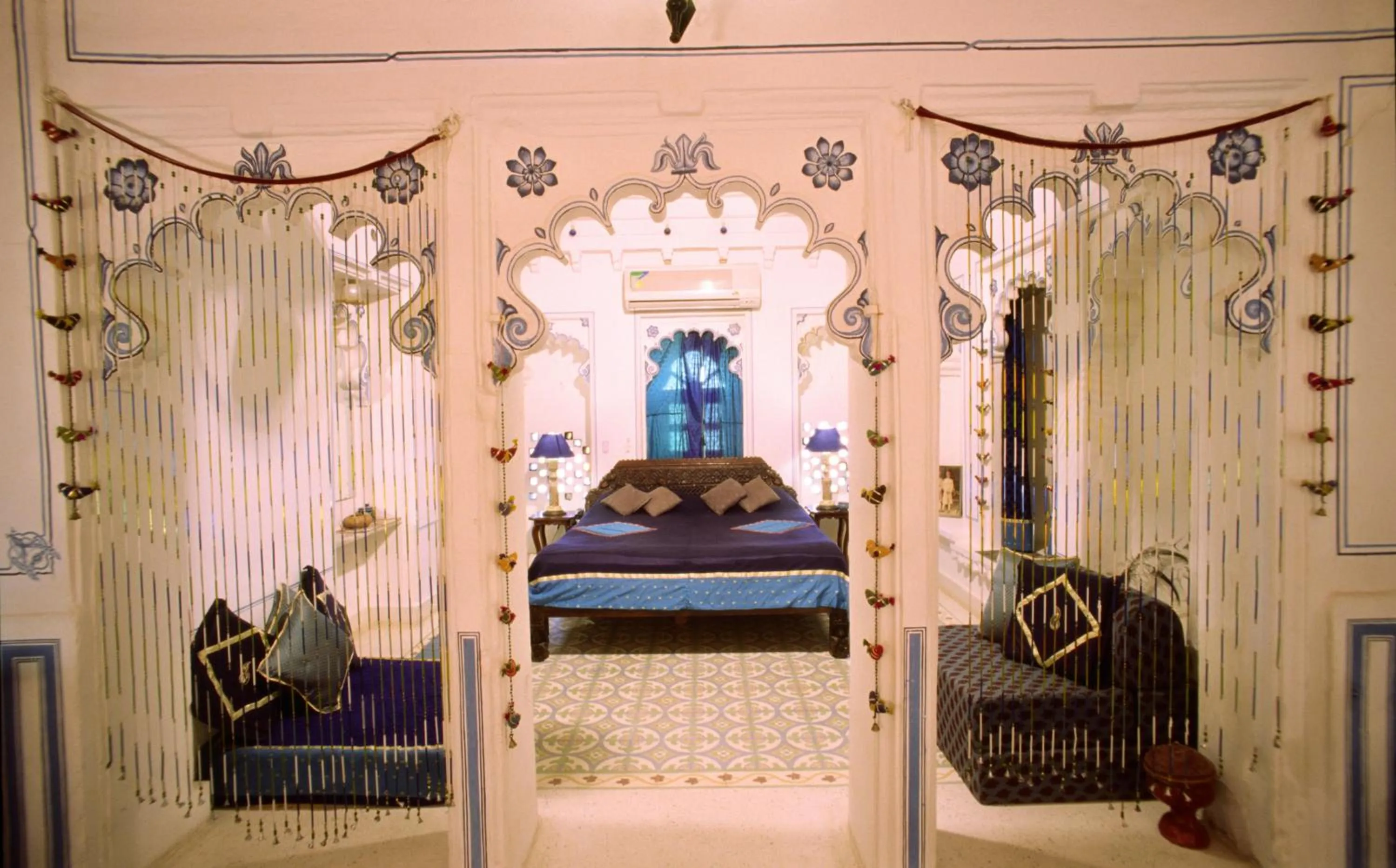 Photo of the whole room in Deogarh Mahal