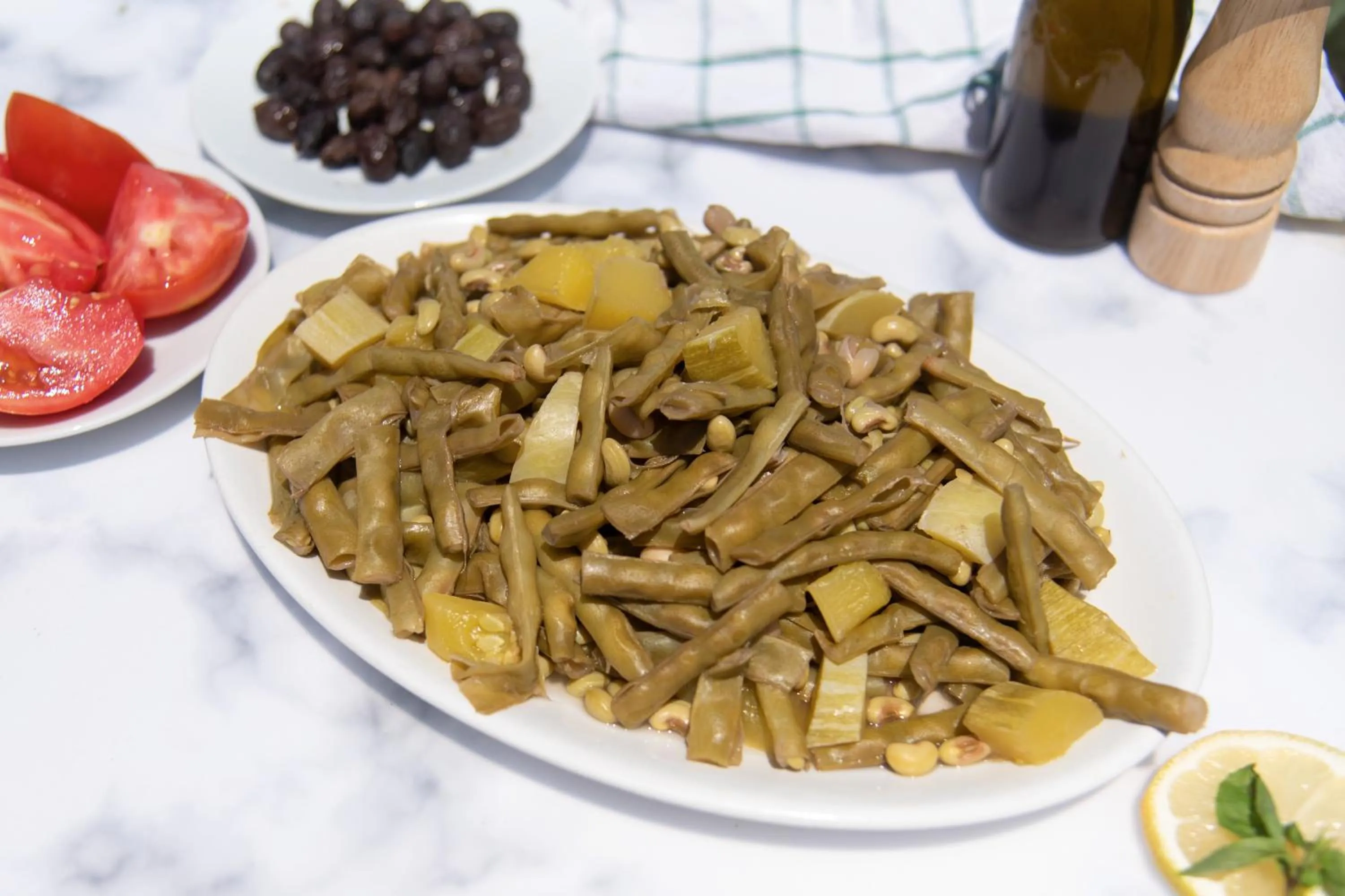 Restaurant/places to eat in Tylos Beach Hotel