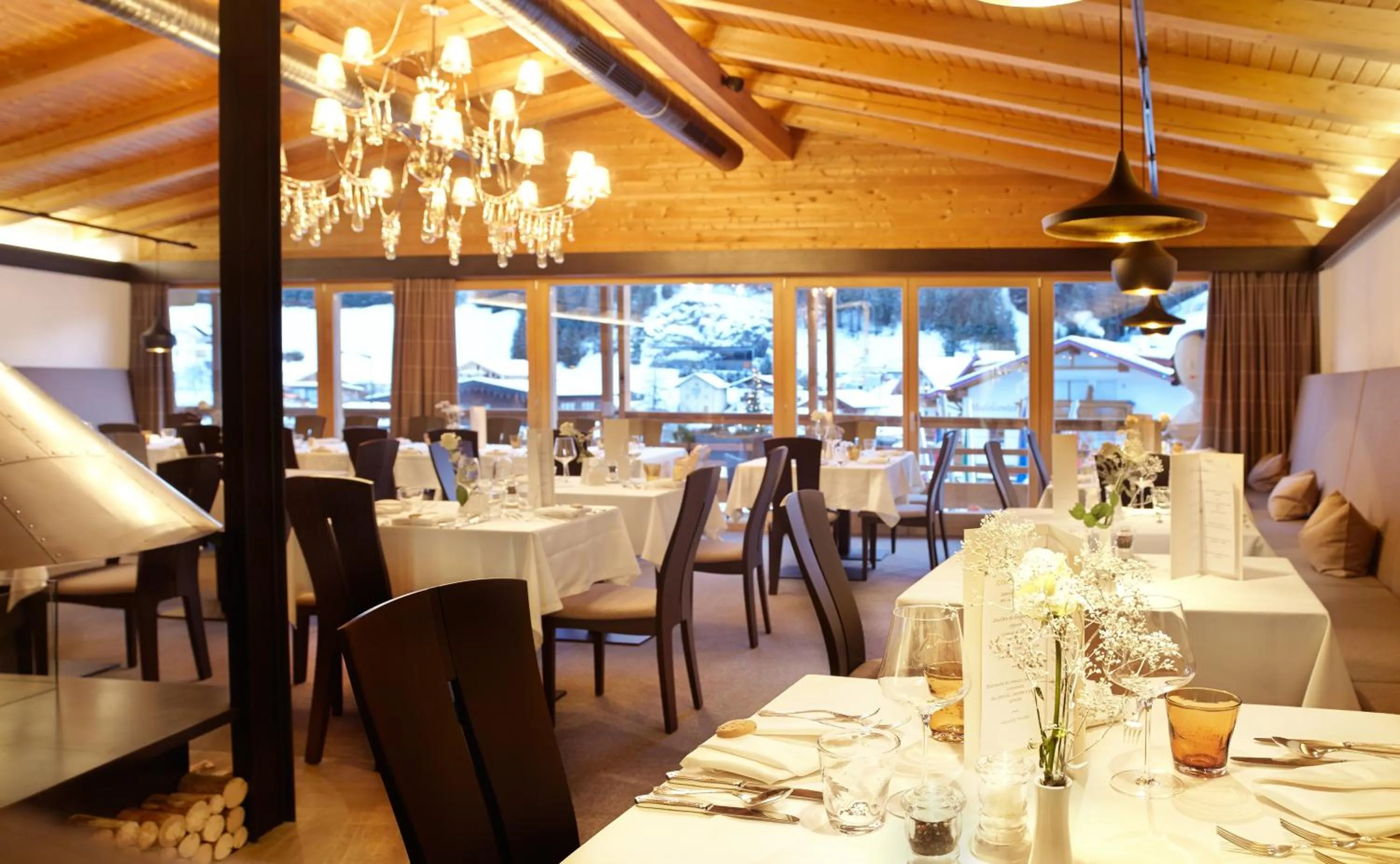 Restaurant/places to eat in ArtHotel Anterleghes - Gardenahotels