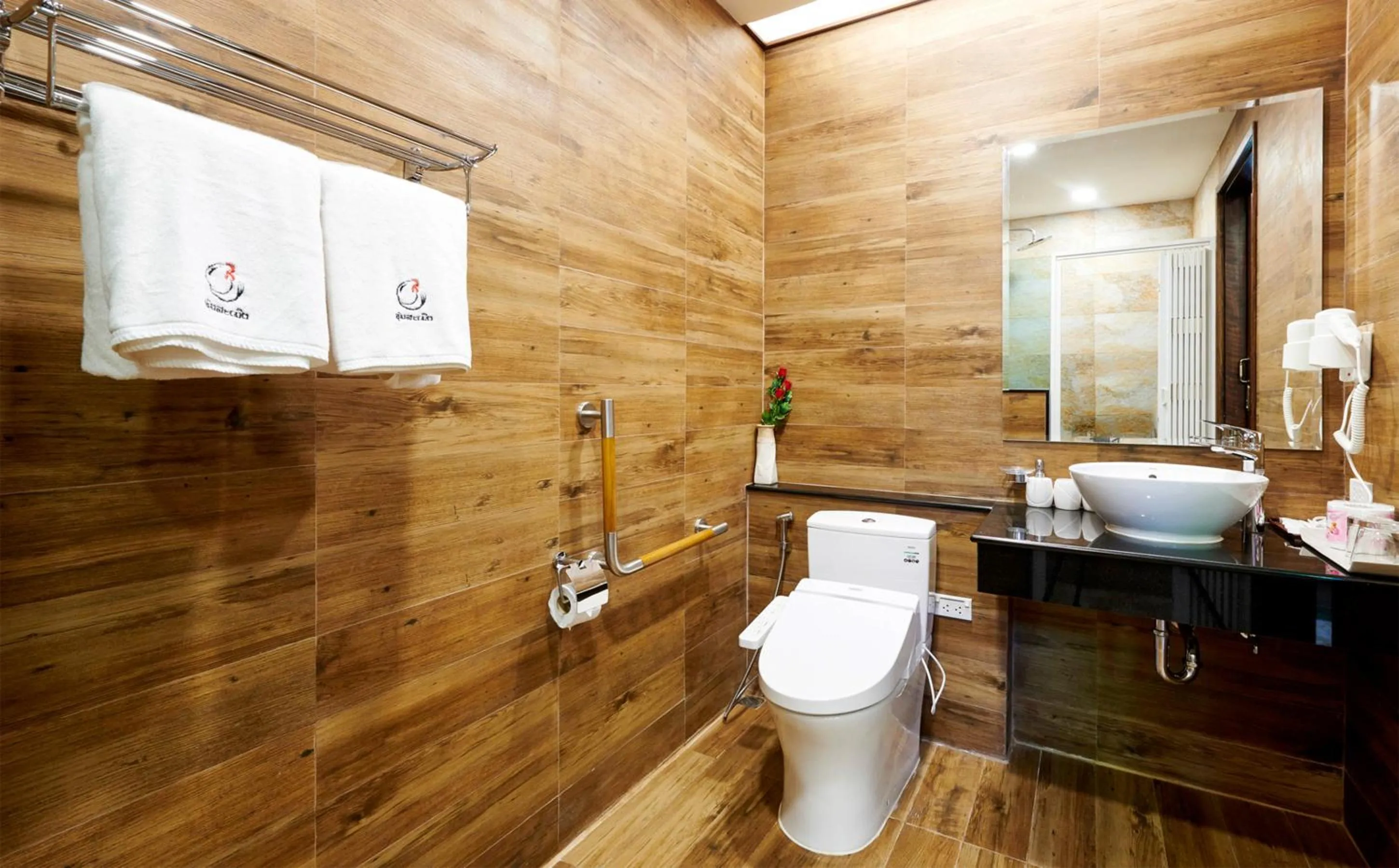 Bathroom in คุ้มสะเมิง-Samoeng Center