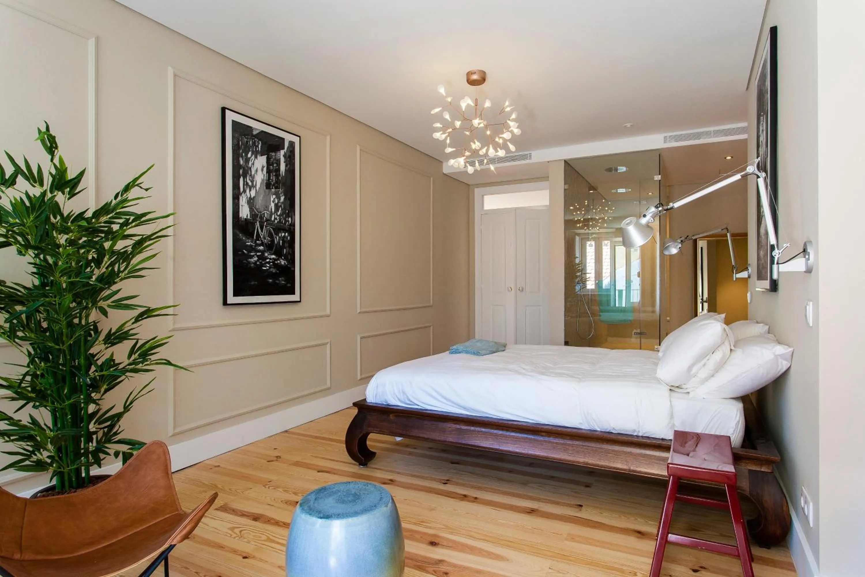 Bed in LuxLapa Duplex