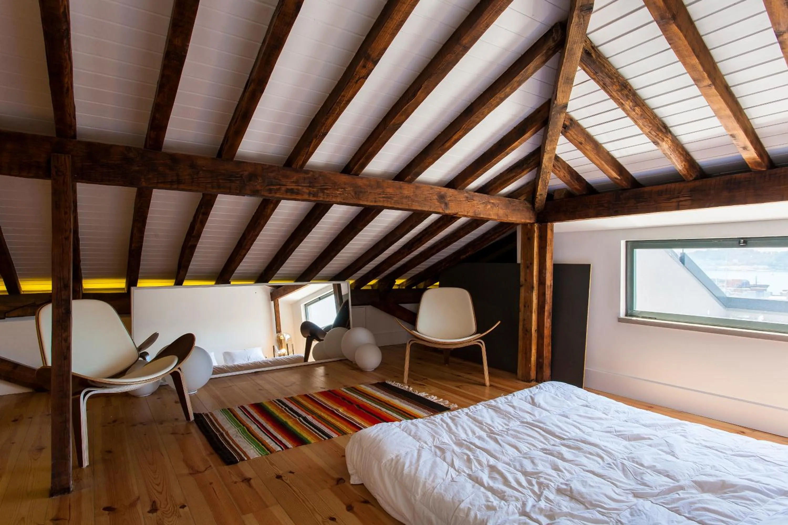 Bed in LuxLapa Duplex