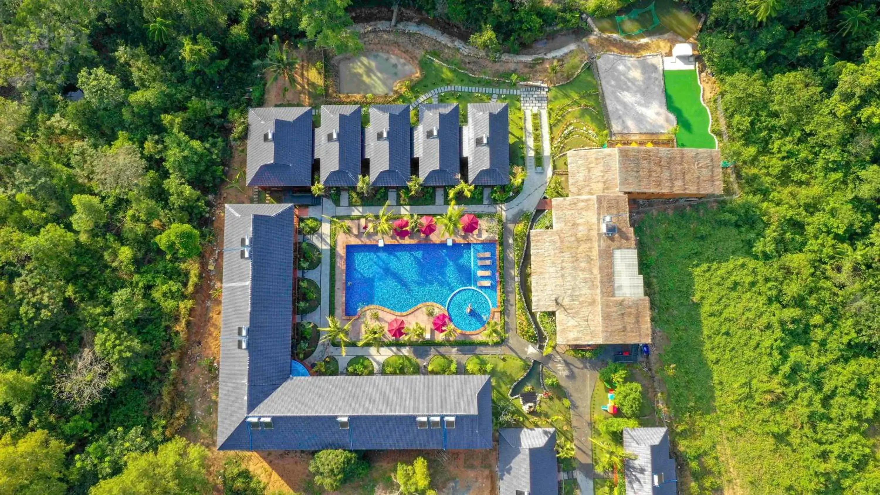 Property building in Phu Quoc Bambusa Resort Property building in Phu Quoc Bambusa Resort