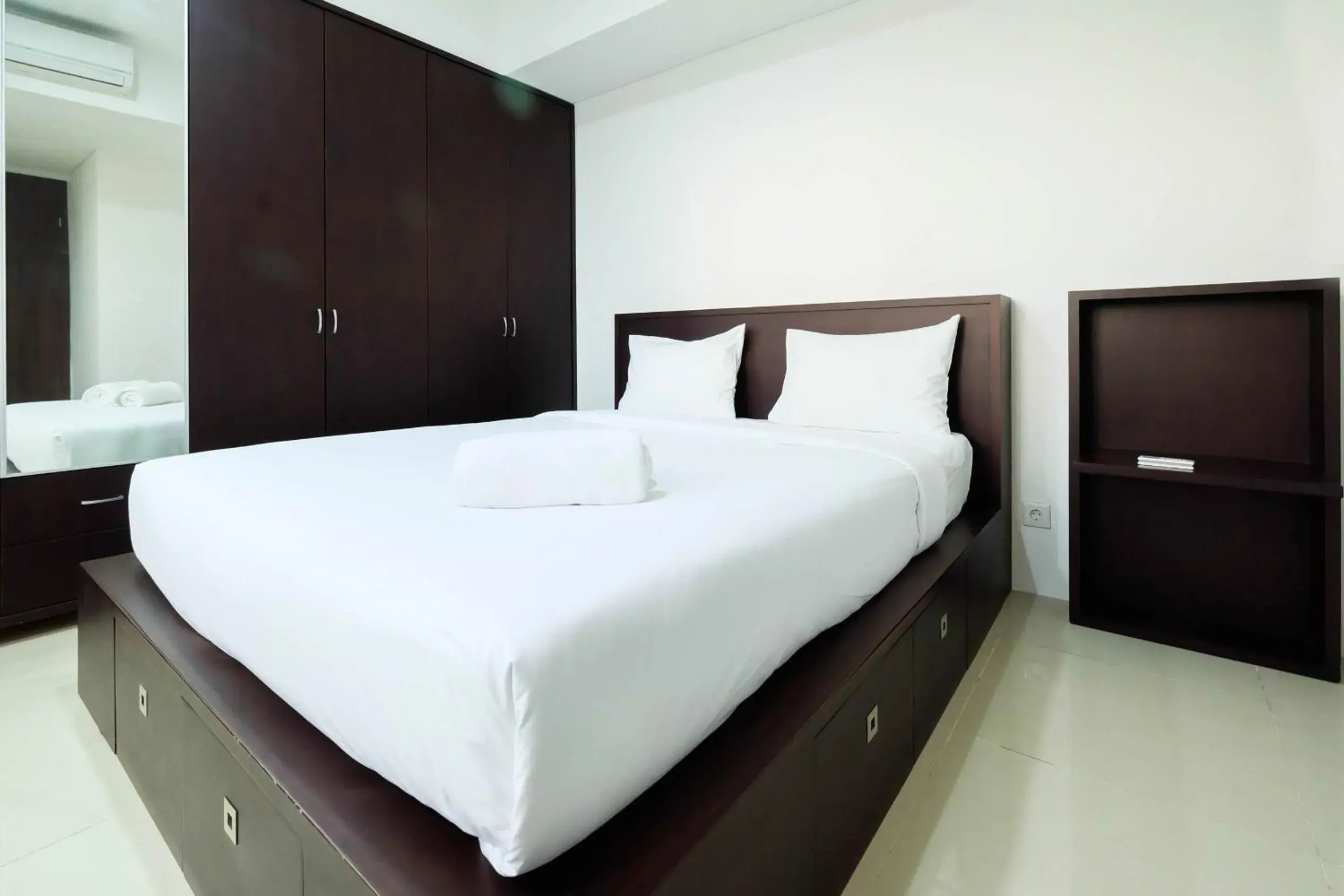 Luxurious Furnished 2BR Kemang Village Apartment By Travelio Luxurious Furnished 2BR Kemang Village Apartment By Travelio