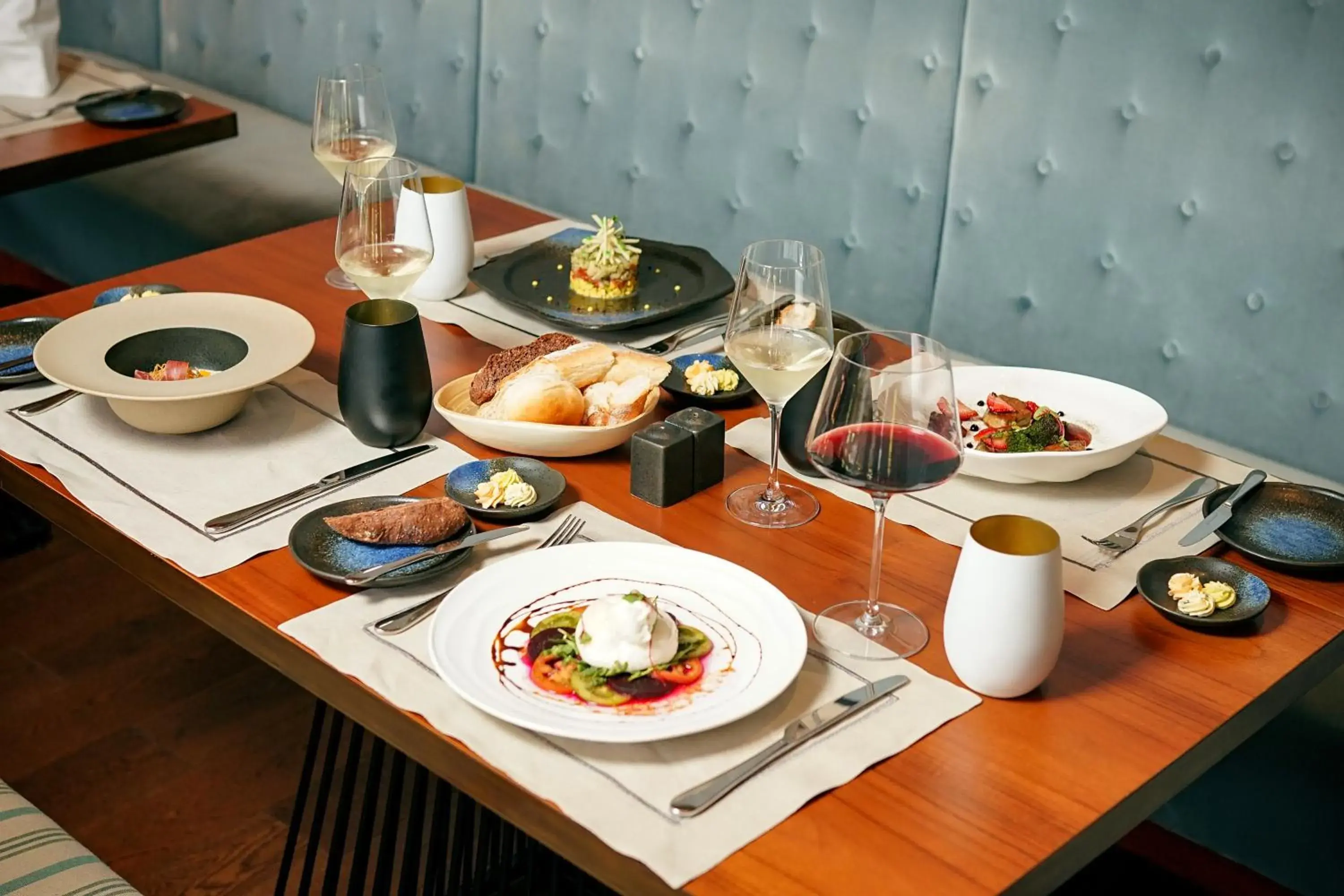 Restaurant/places to eat in Awei Metta (Yangon) Restaurant/places to eat in Awei Metta (Yangon)