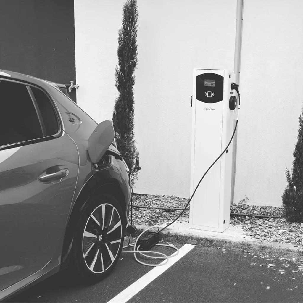 Parking in Hôtel du Golf Saint Lazare