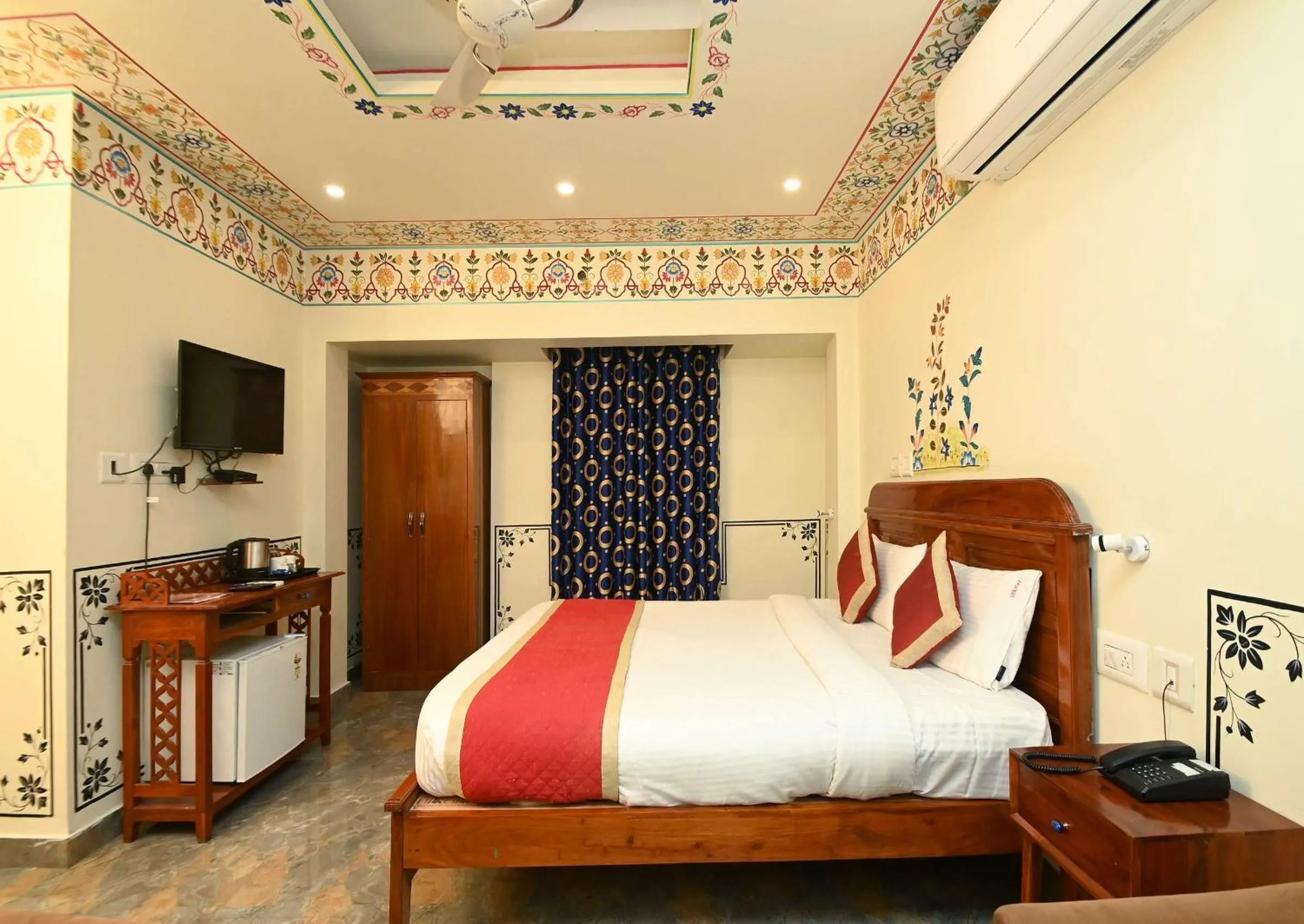 Bed in Virasat Mahal Heritage Hotel-Jaipur City Center