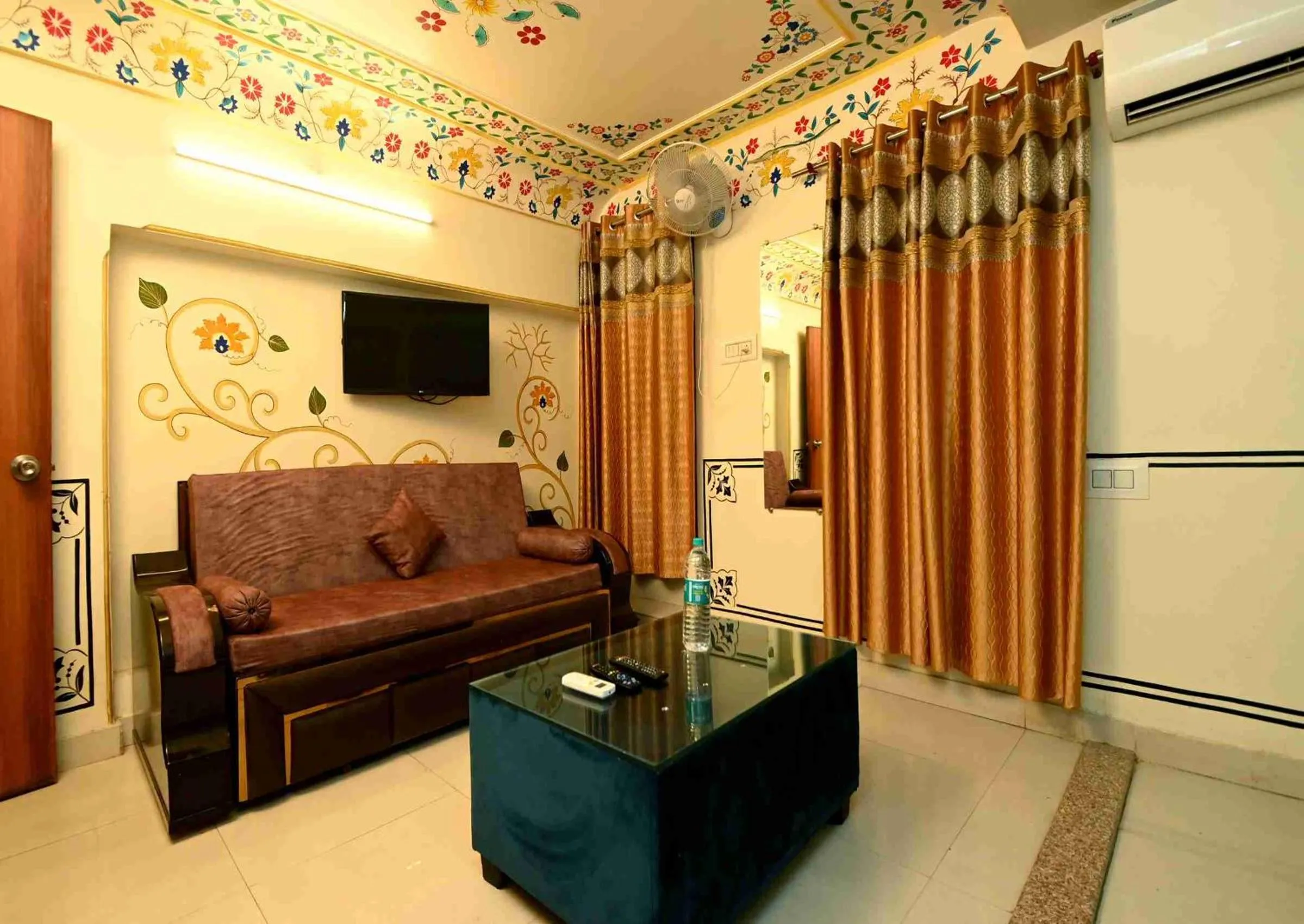 Virasat Mahal Heritage Hotel-Jaipur City Center