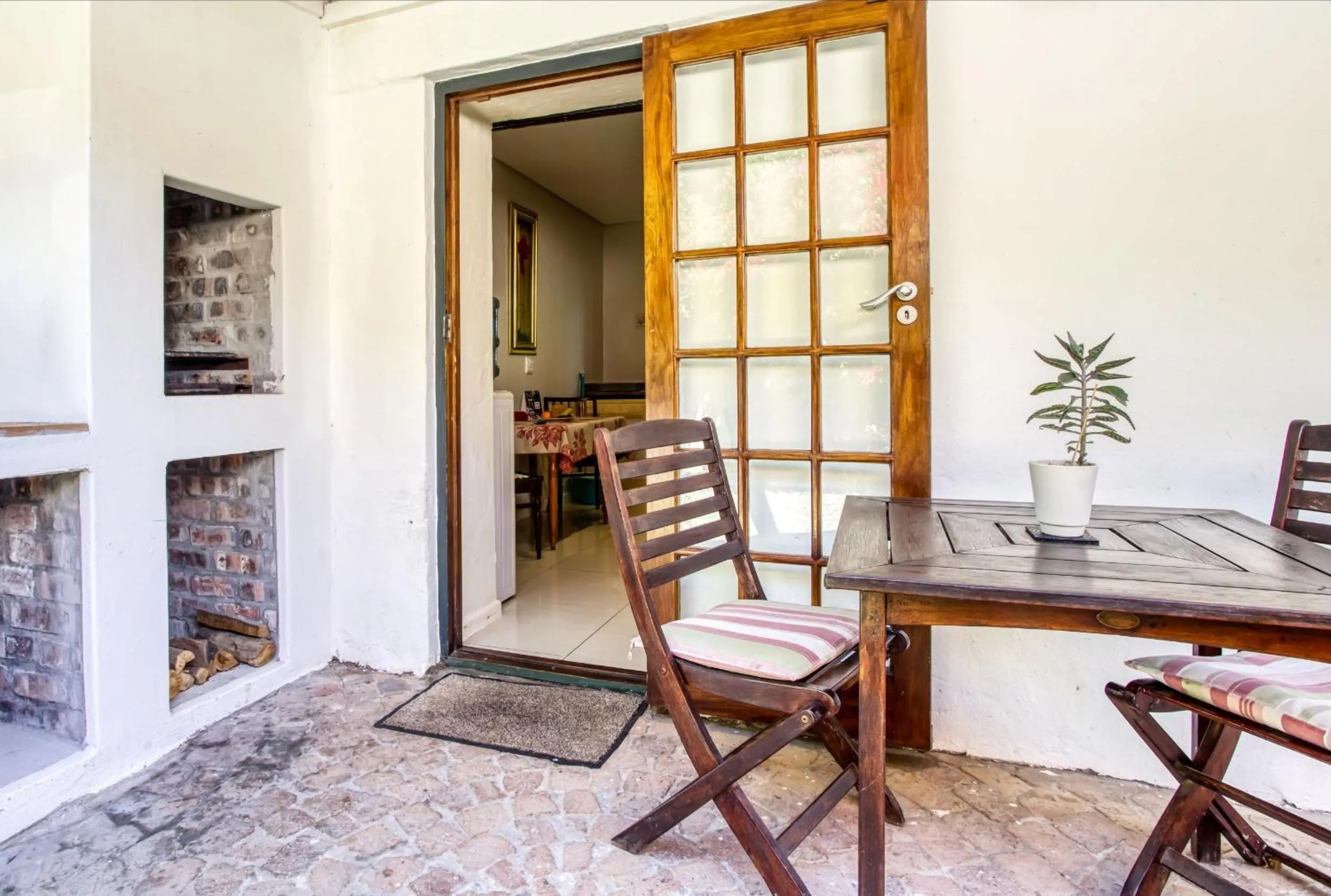 Patio in Vredenburg Manor House