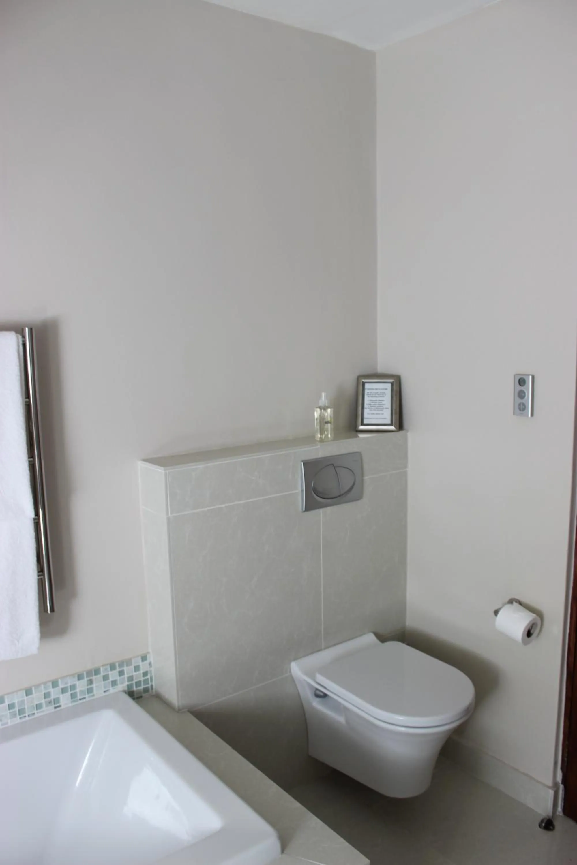 Bathroom in Vredenburg Manor House