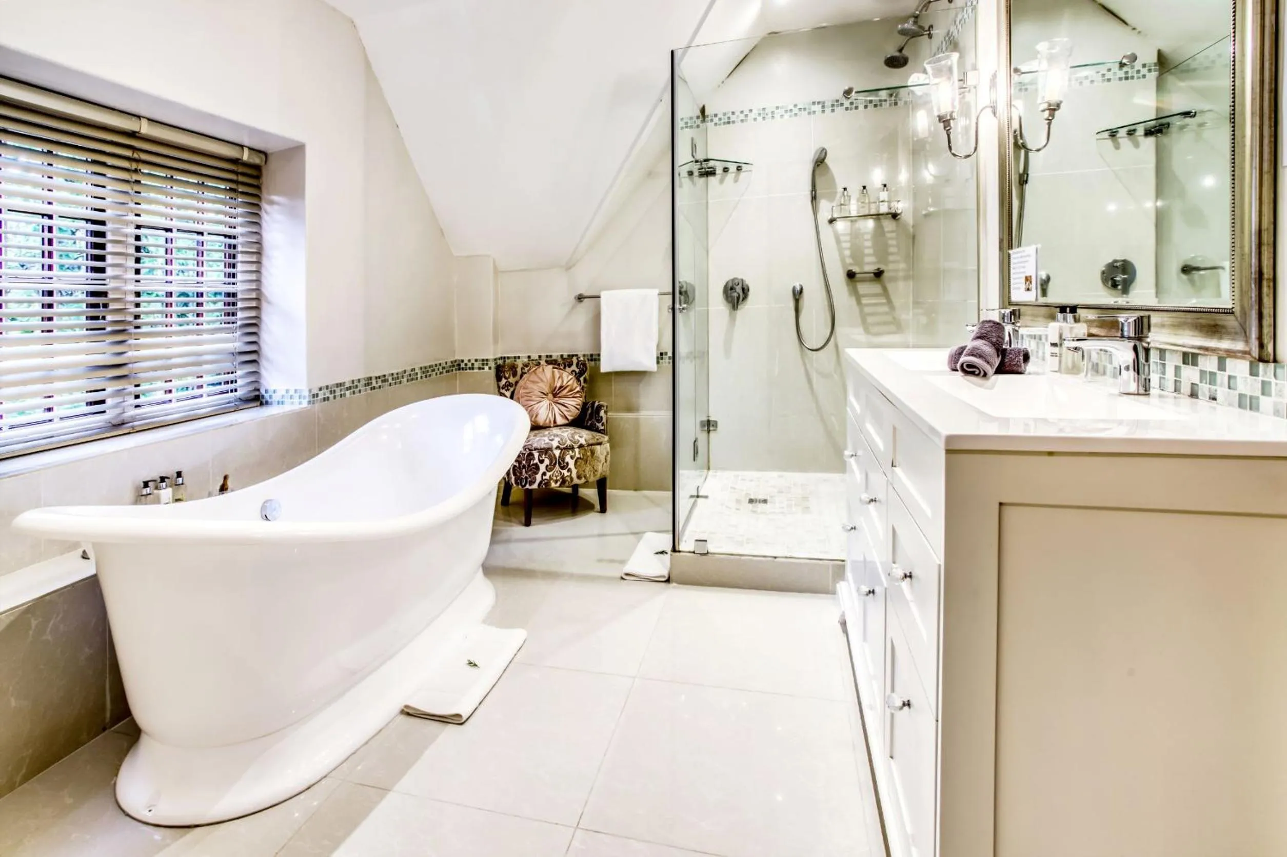 Shower in Vredenburg Manor House