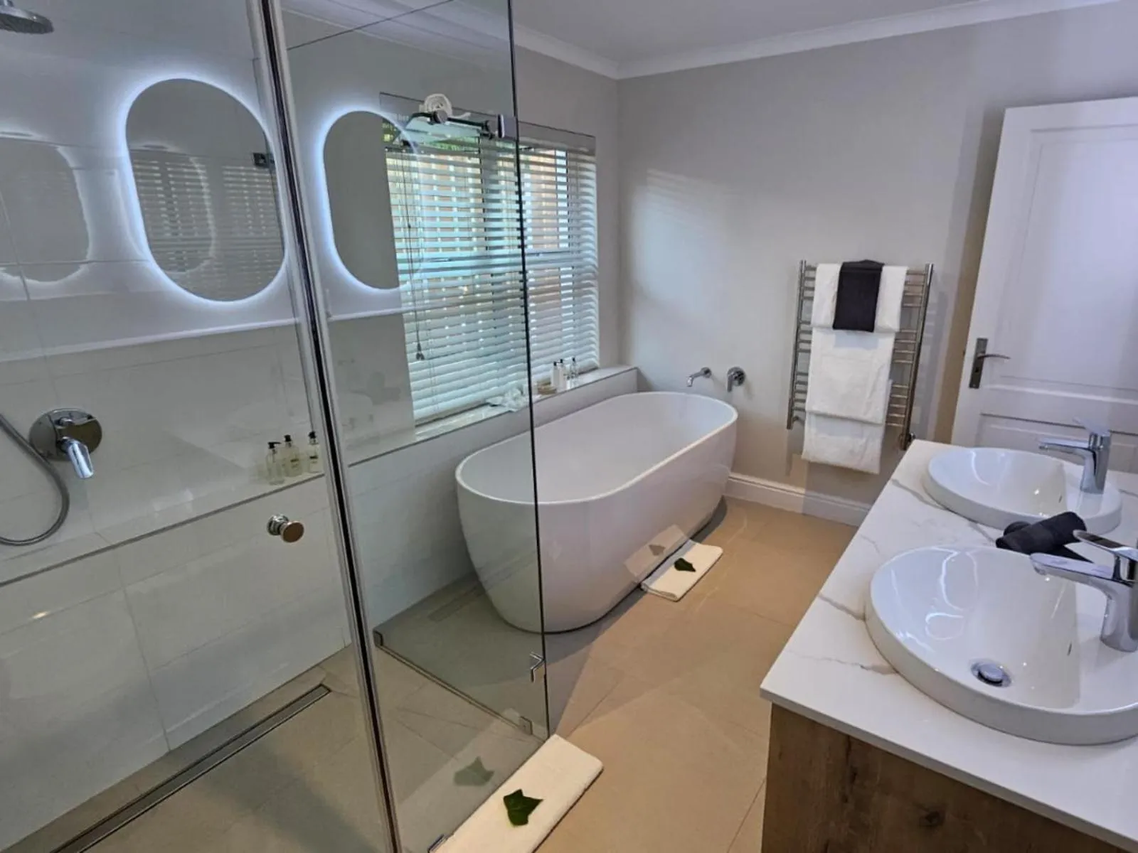 Property building in Vredenburg Manor House