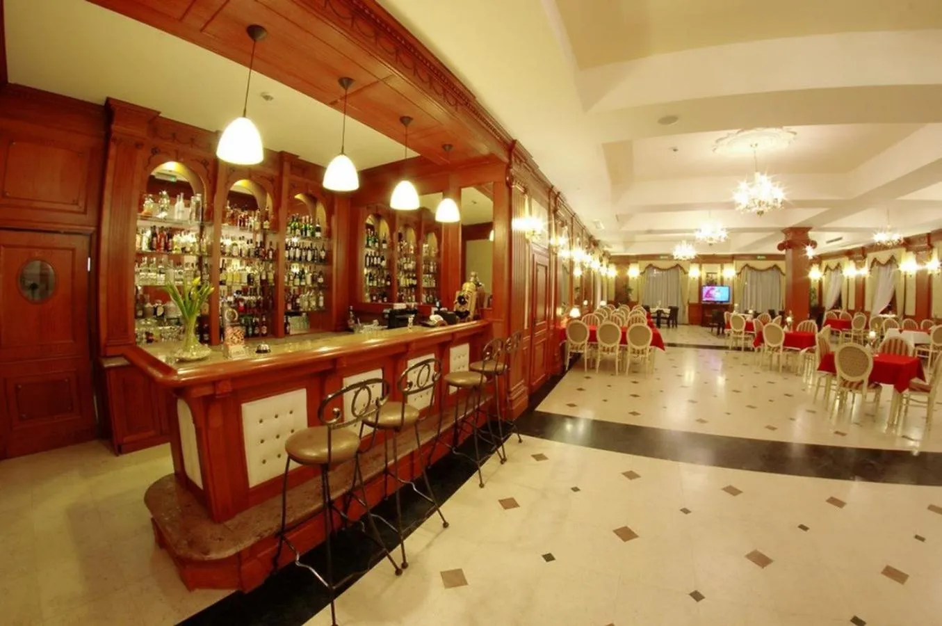 Restaurant/places to eat in Jaśminowy Dwór