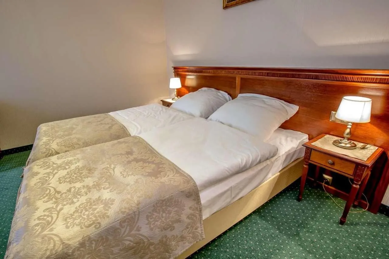 Photo of the whole room, Bed in Jaśminowy Dwór