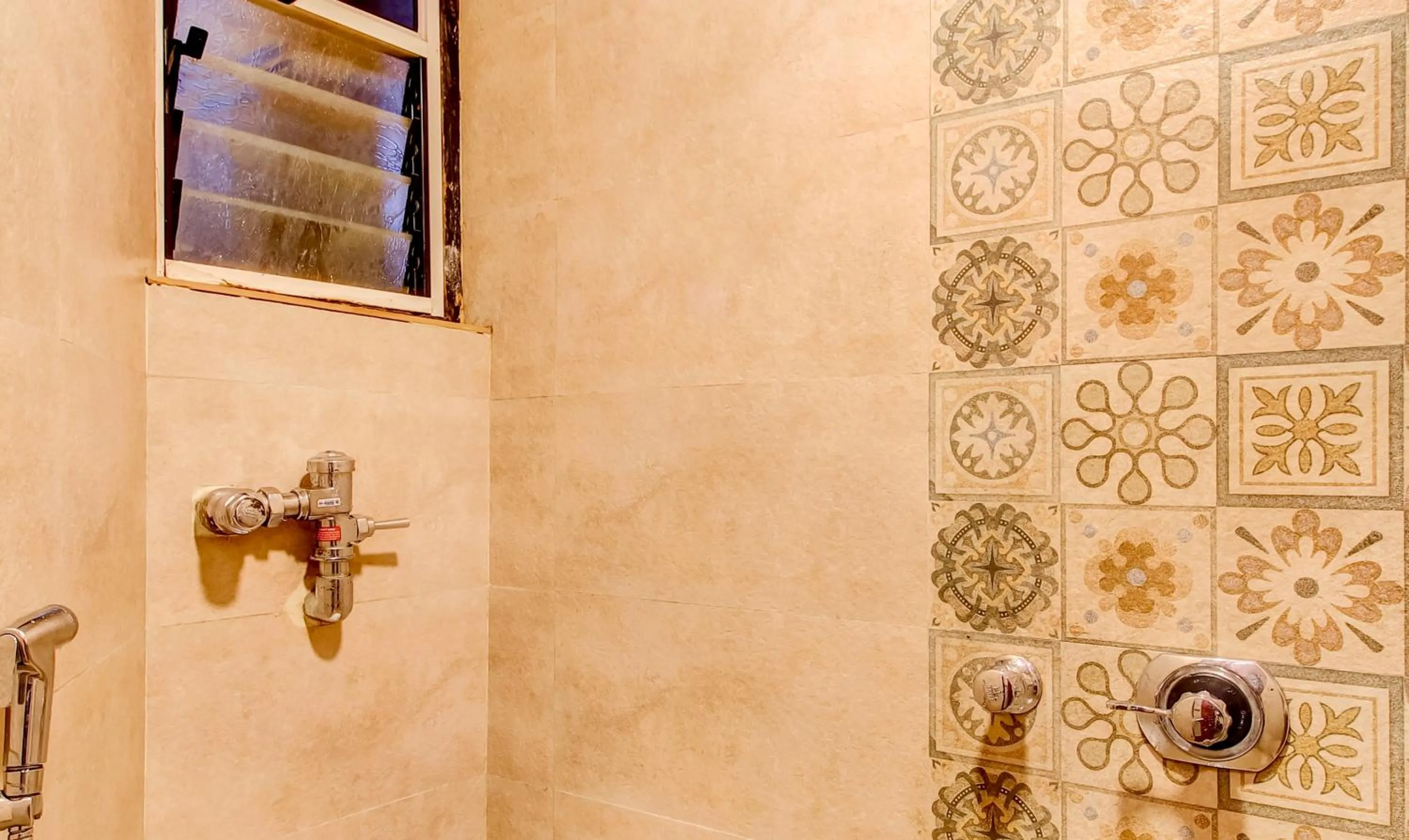 Bathroom in Itsy Hotels The New Hill Retreat, Near Mahabaleshwar State Transport Bus station