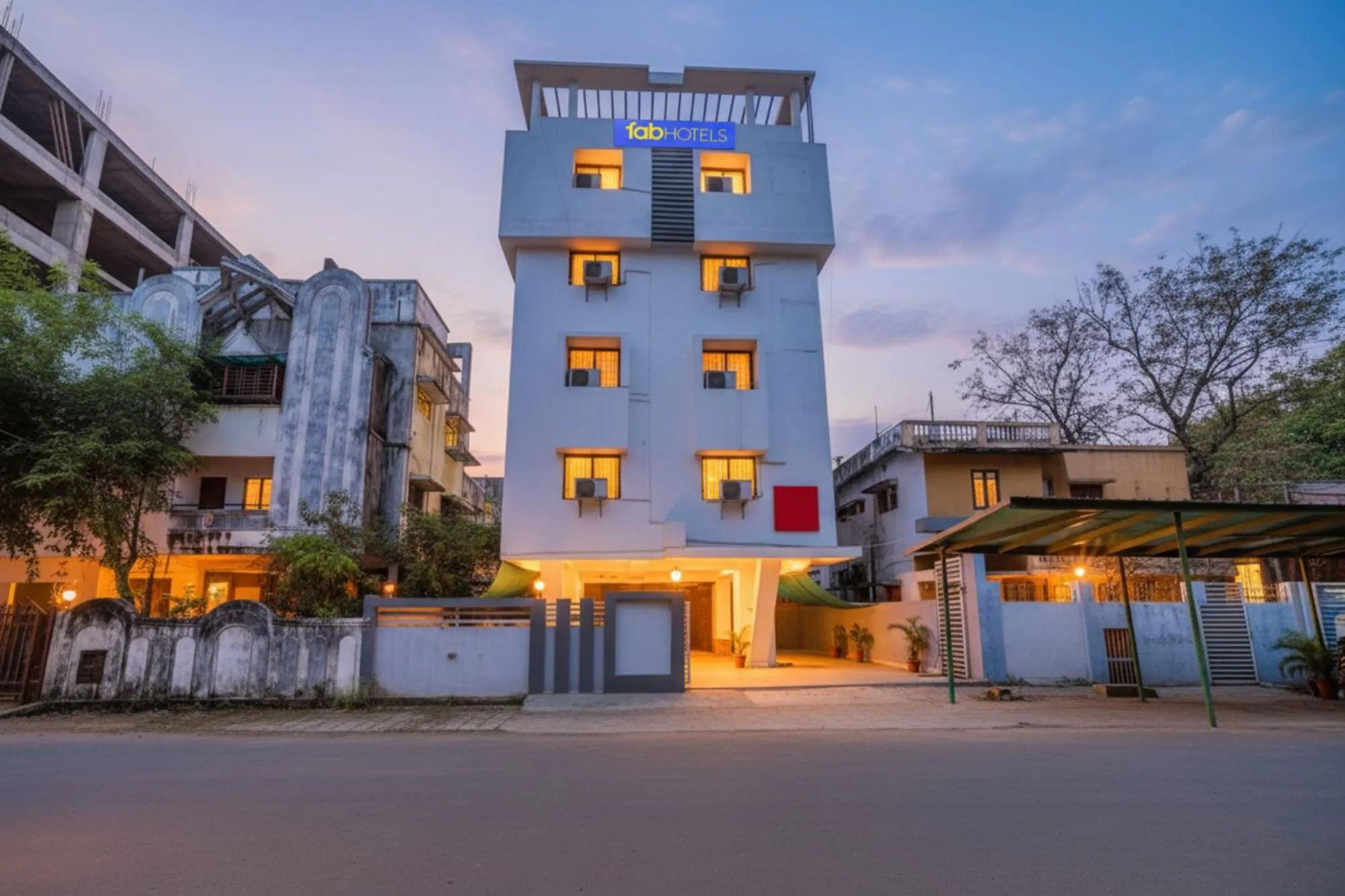 Property building in Via Osca Inn