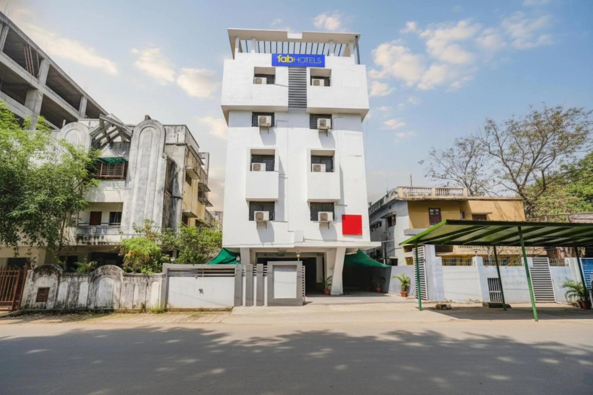 Property building in Via Osca Inn