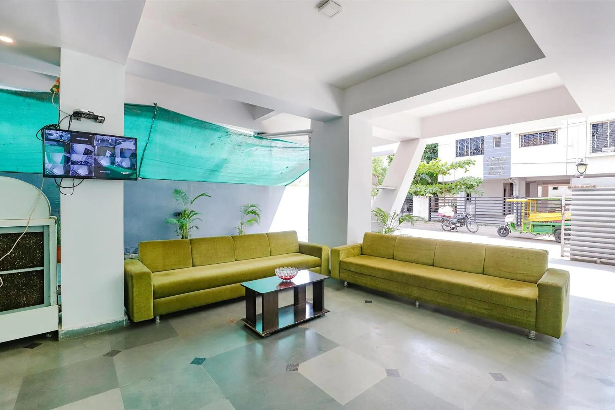 Seating area in Via Osca Inn