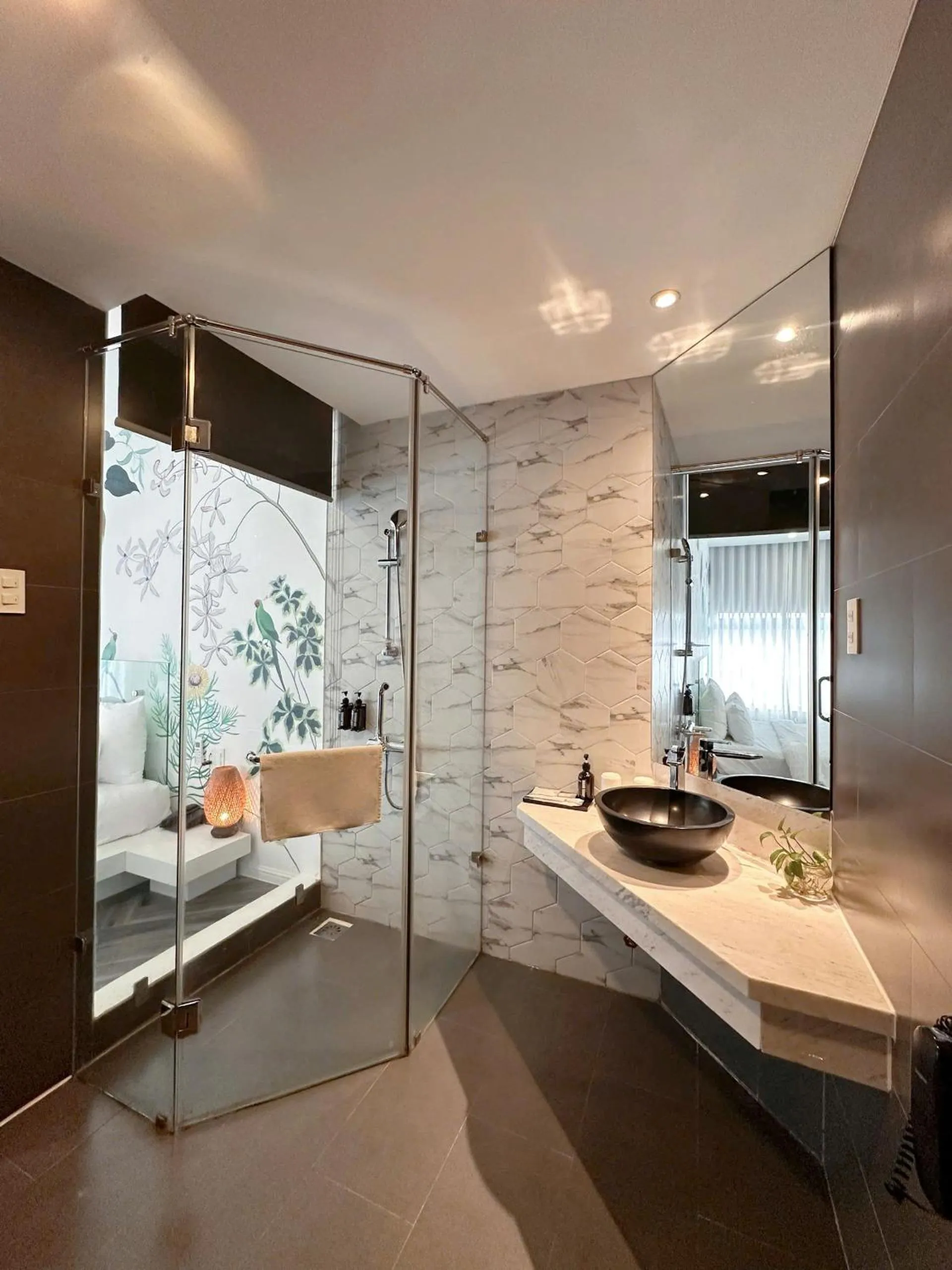 Toilet in Len's Hotel