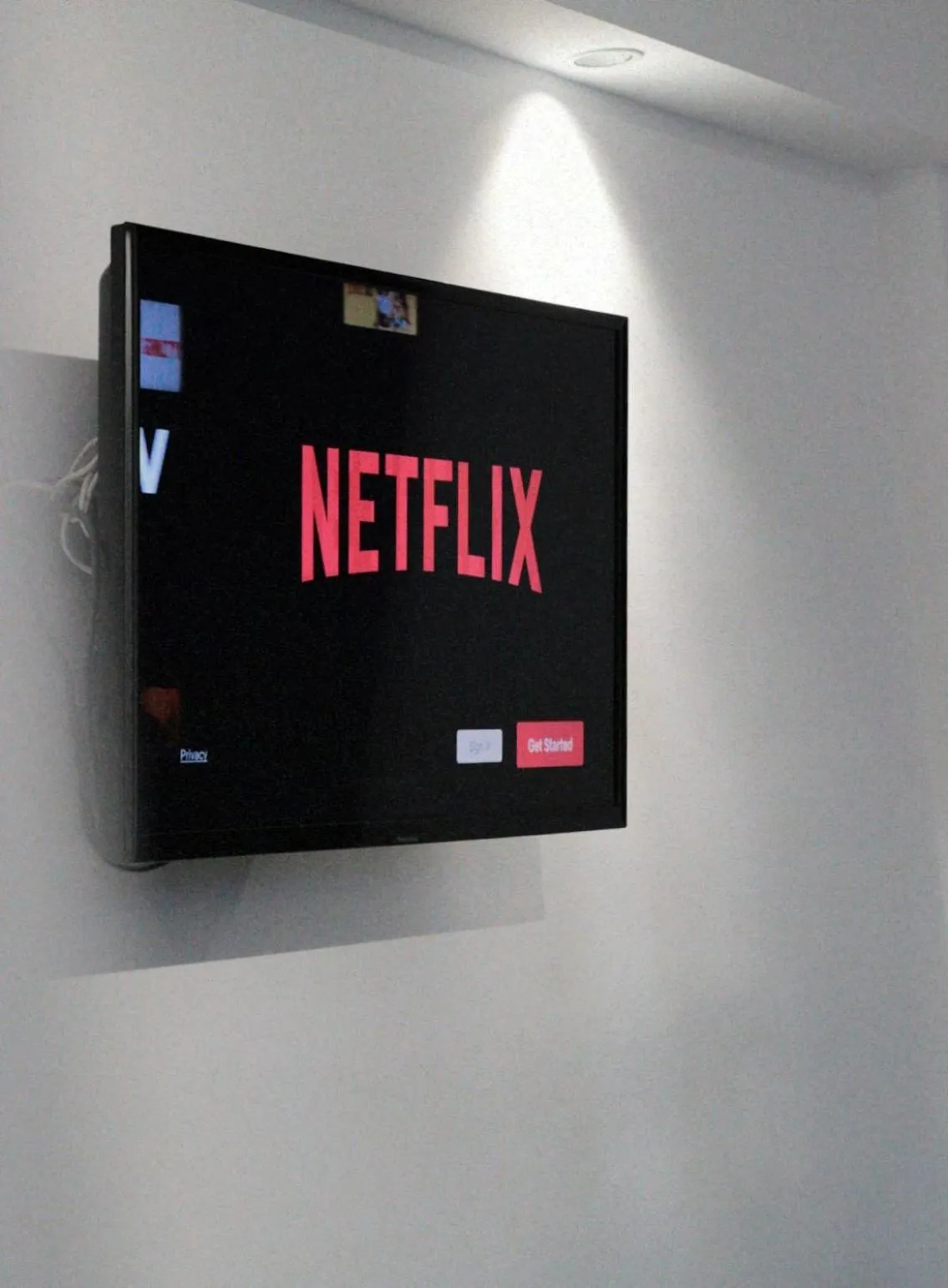 TV and multimedia in Hotel Blue Sky