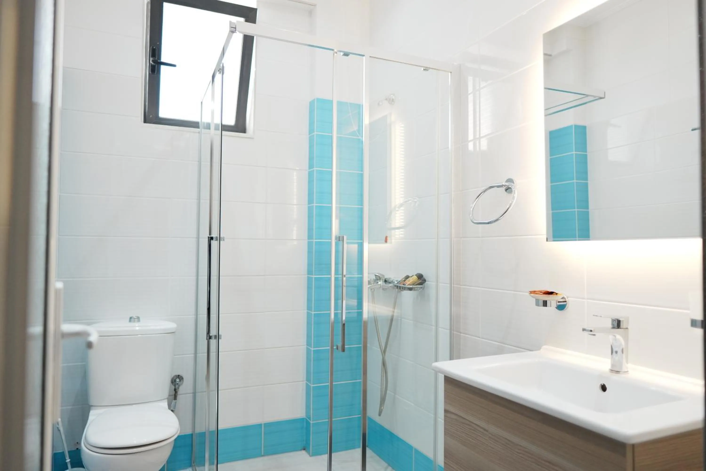 Shower in Hotel Blue Sky