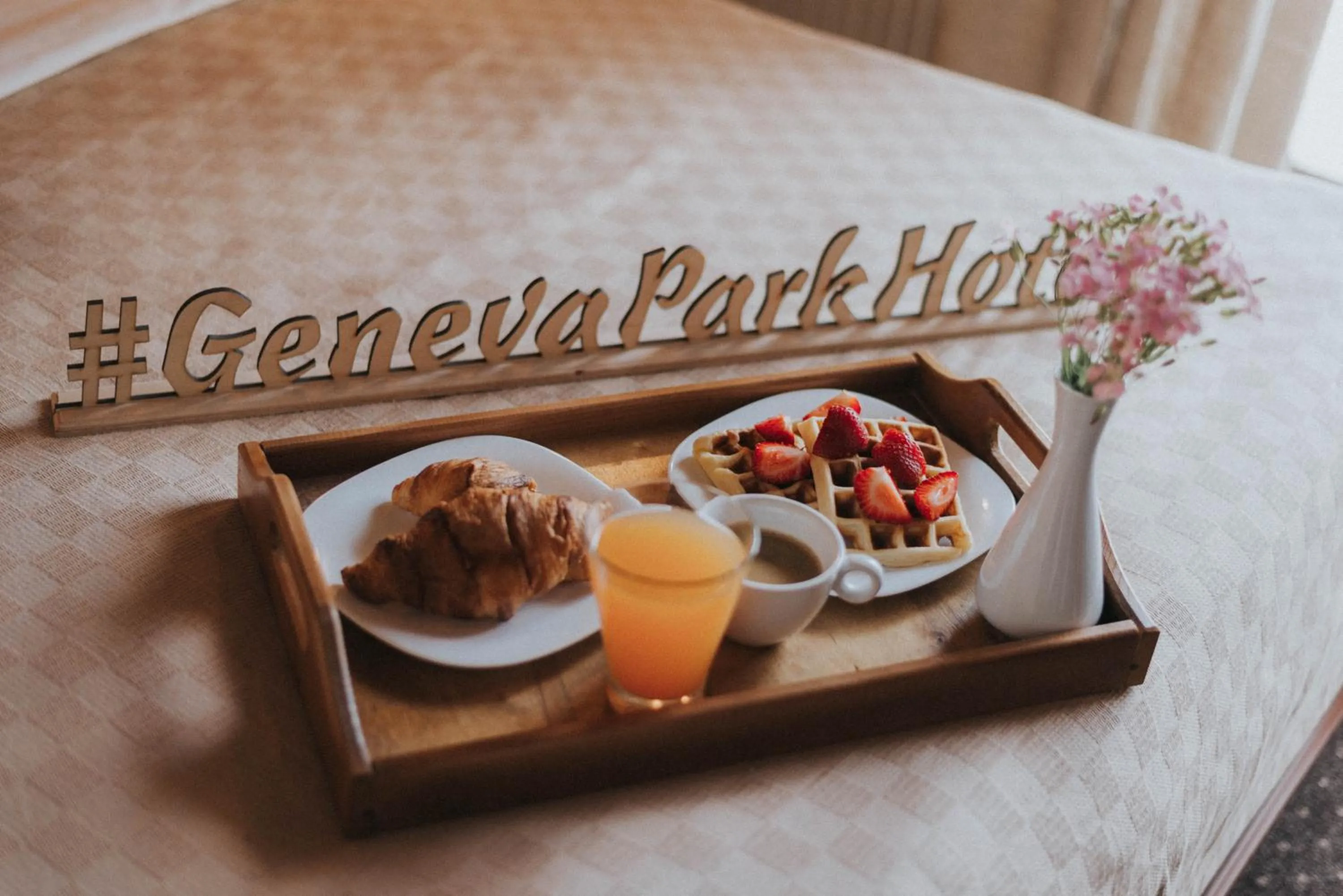 Food and drinks in Geneva Park Hotel