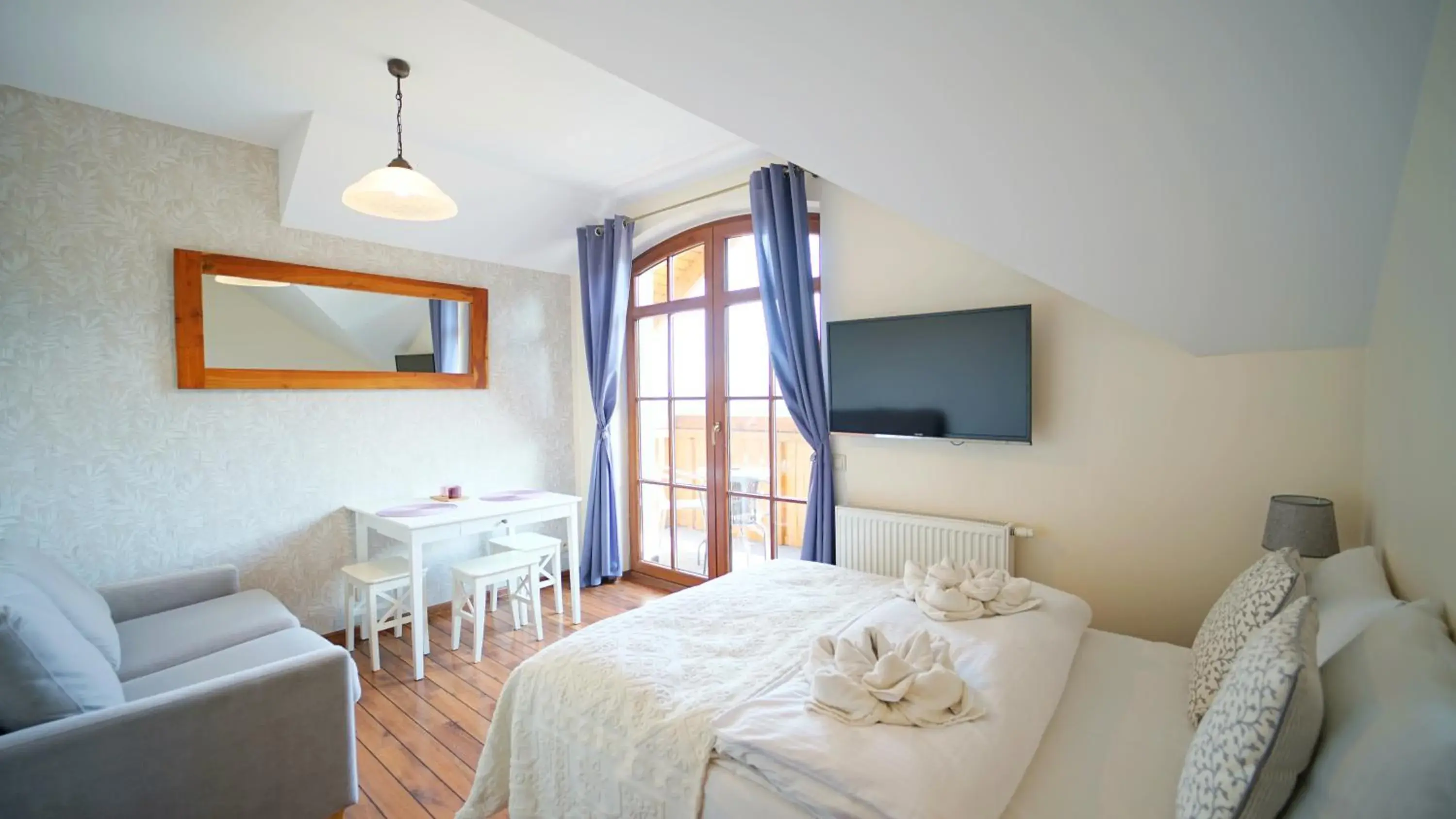 Studio with Garden View in Apartamenty EverySky - Obrońców Pokoju 1D Studio with Garden View in Apartamenty EverySky - Obrońców Pokoju 1D
