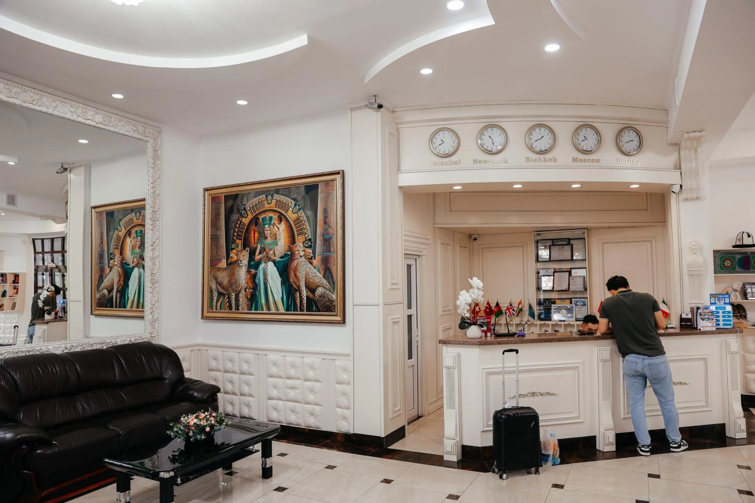 People in Grand Hotel