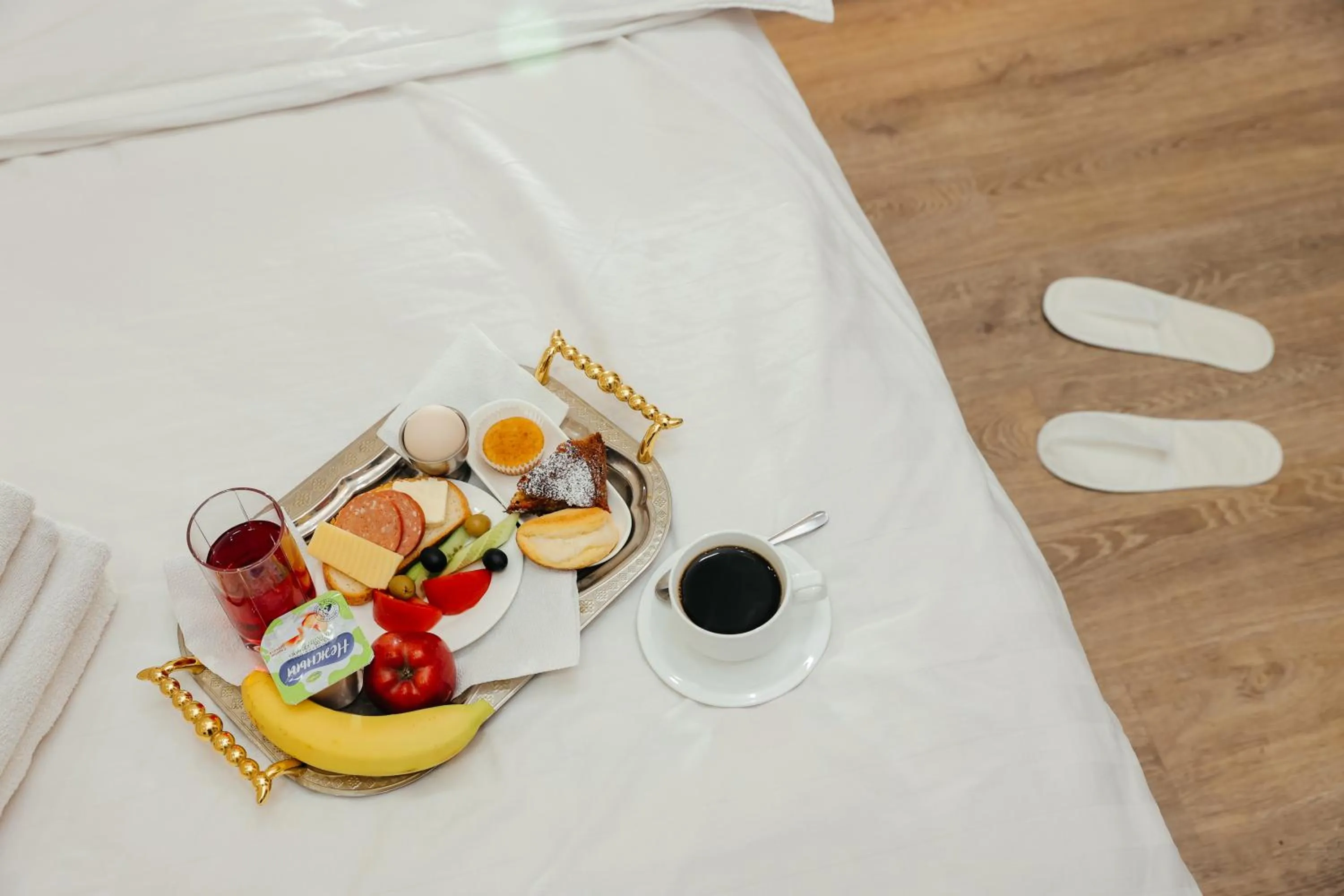 Food and drinks, Bed in Grand Hotel