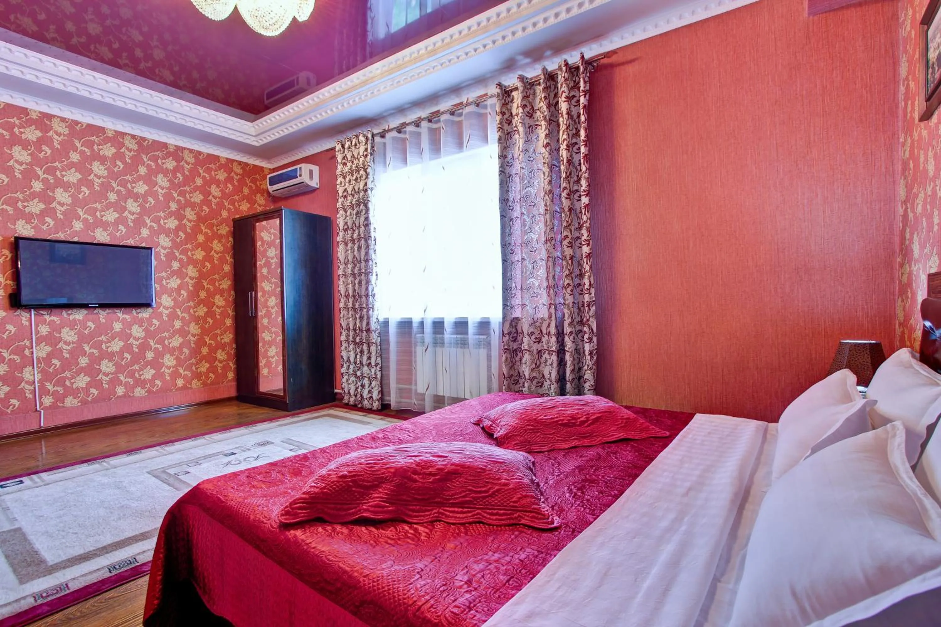 Bed in Grand Hotel