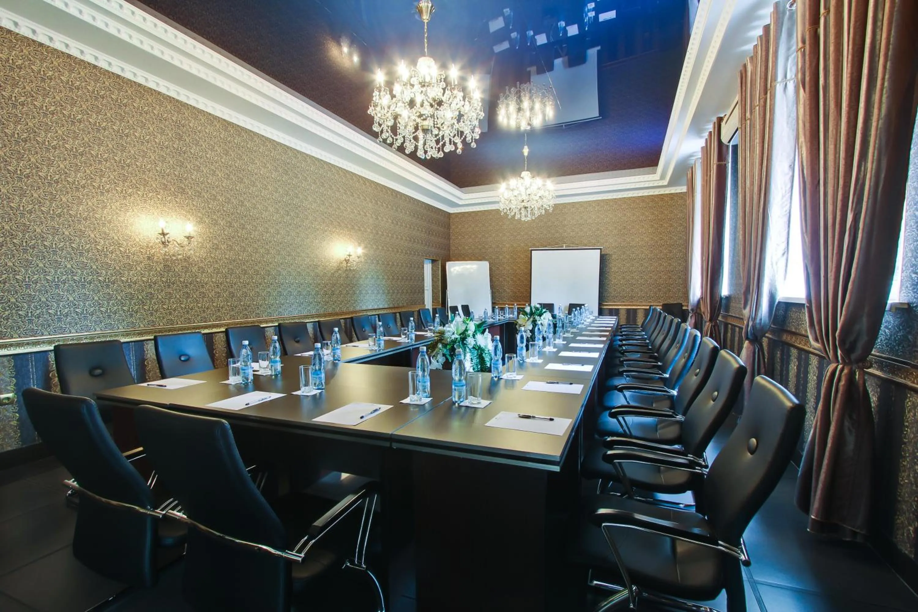 Business facilities in Grand Hotel
